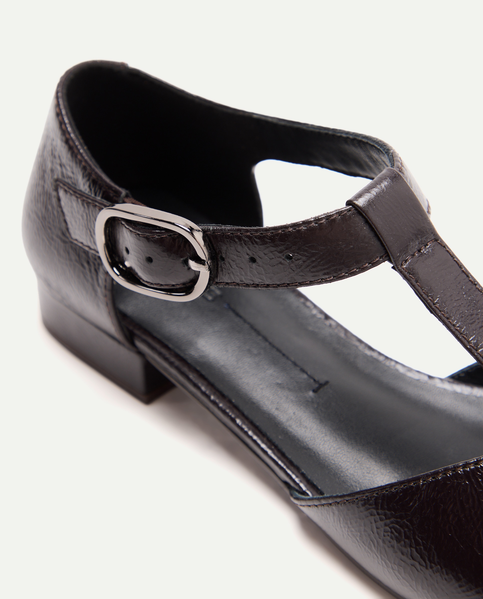 Sapatos Rasos de Camurça Castanho-5