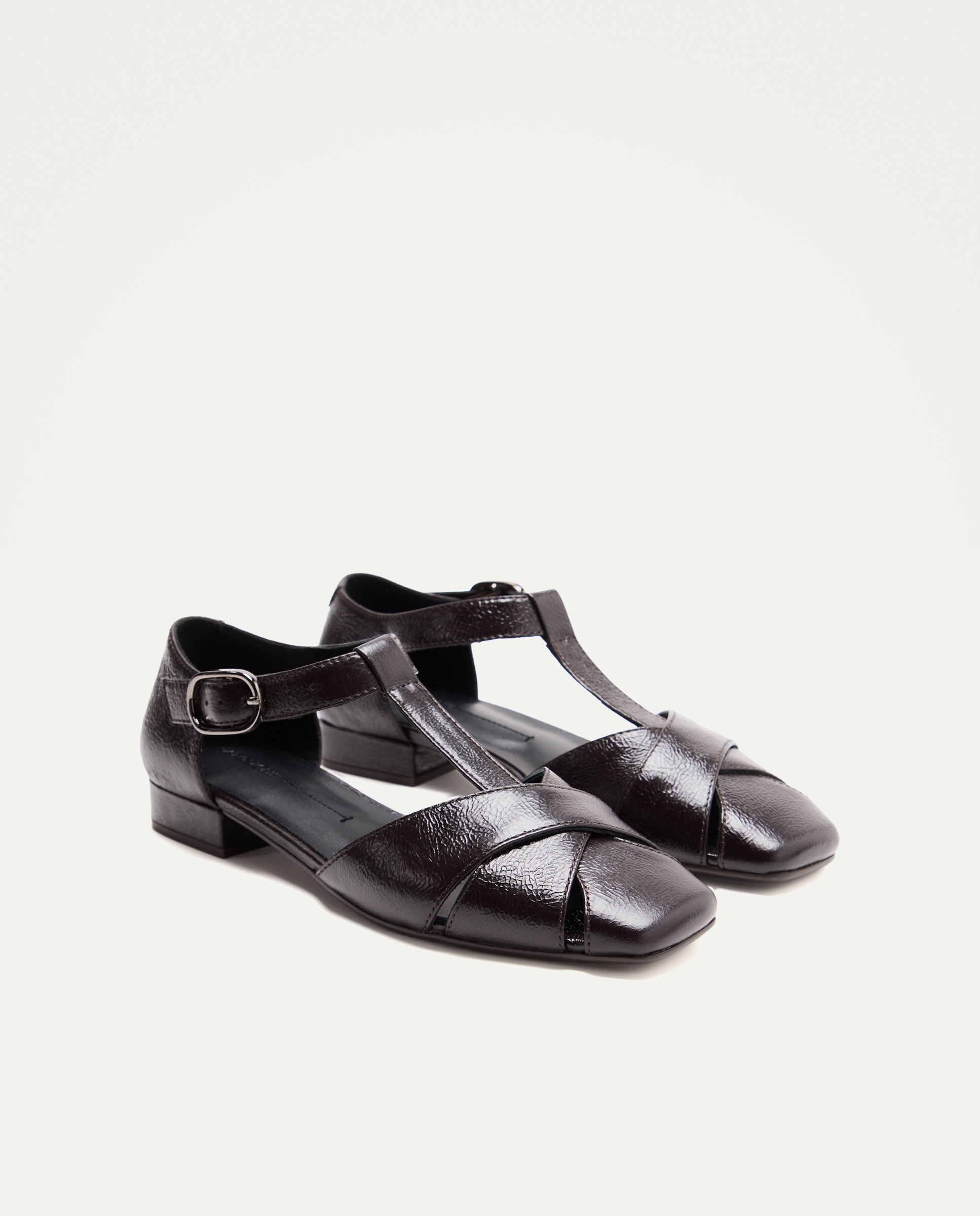 Sapatos Rasos de Camurça Castanho-2