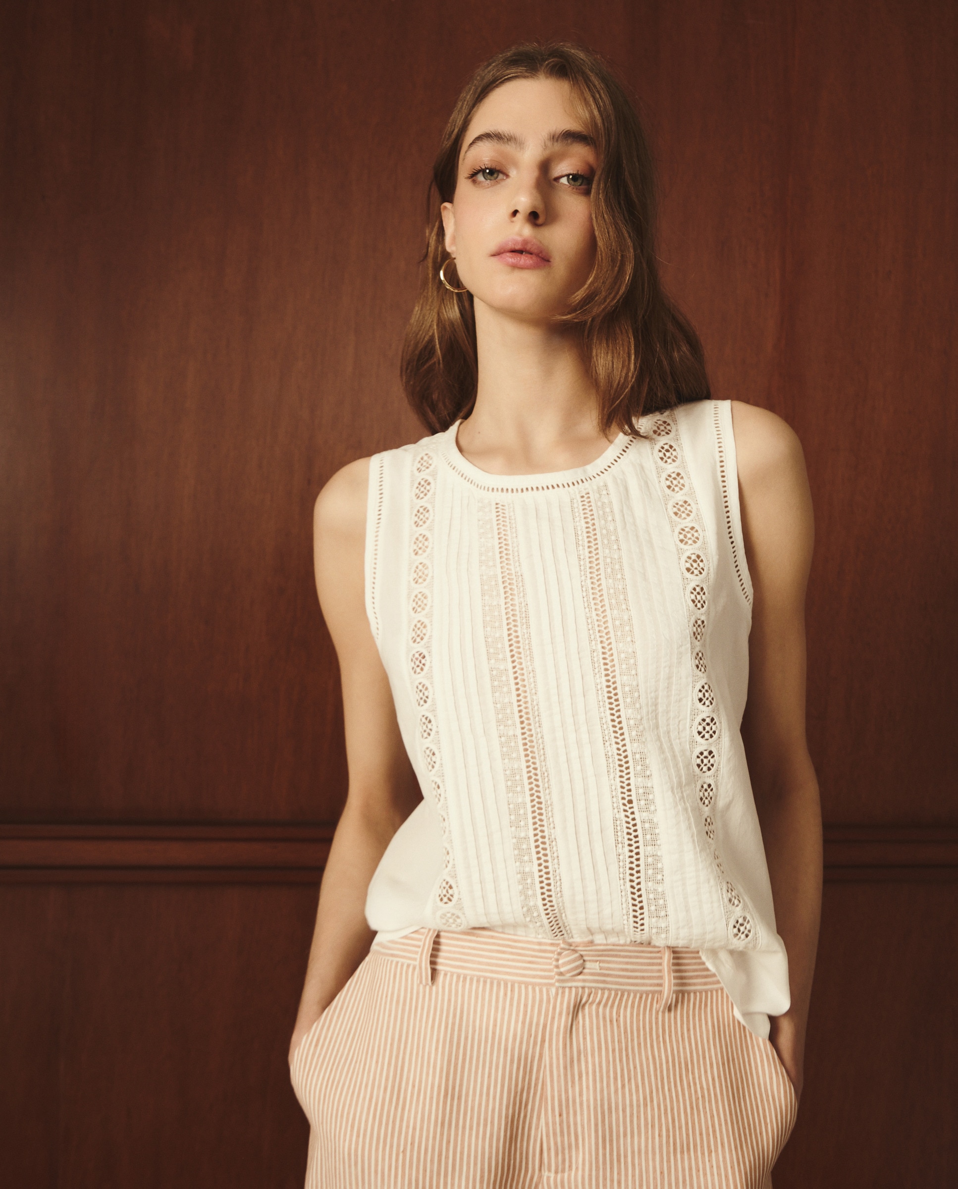 Blusa de Estilo Romântico sem Mangas Branco-marfim-1