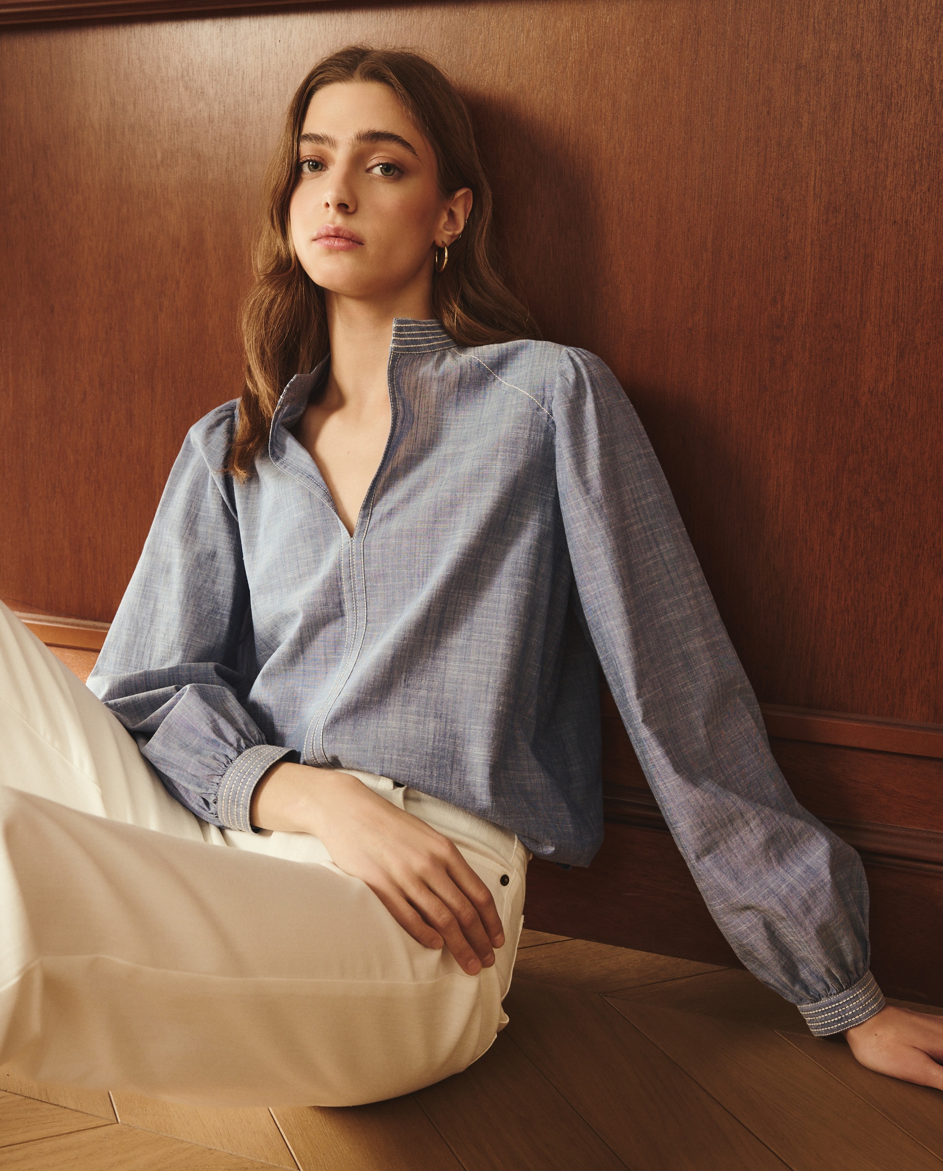 Blusa de mulher com manga comprida e gola à padre Azul pálido-1