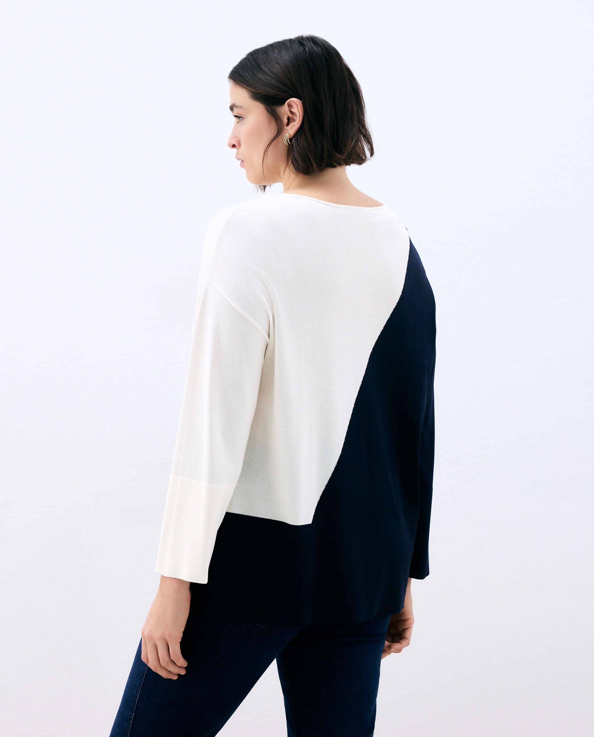 Camisola de Malha com Decote à Barco e Color Block Diagonal 120 Cru-3