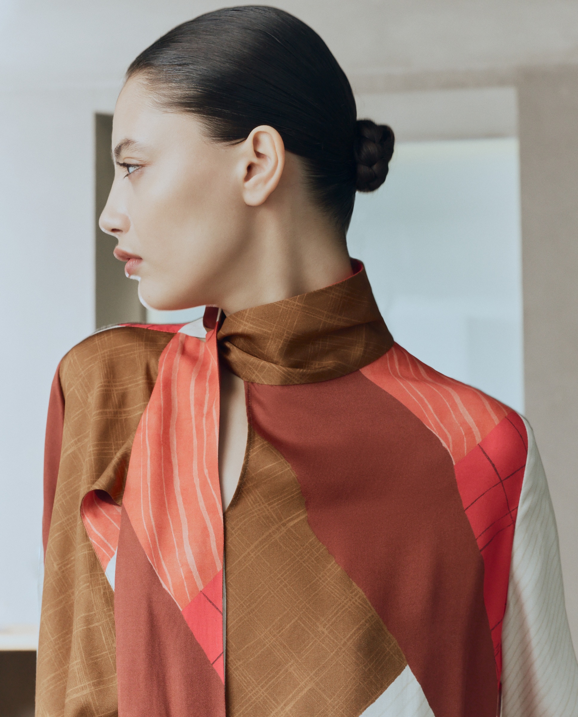 Blusa com Laço aos Quadrados Vermelho-4