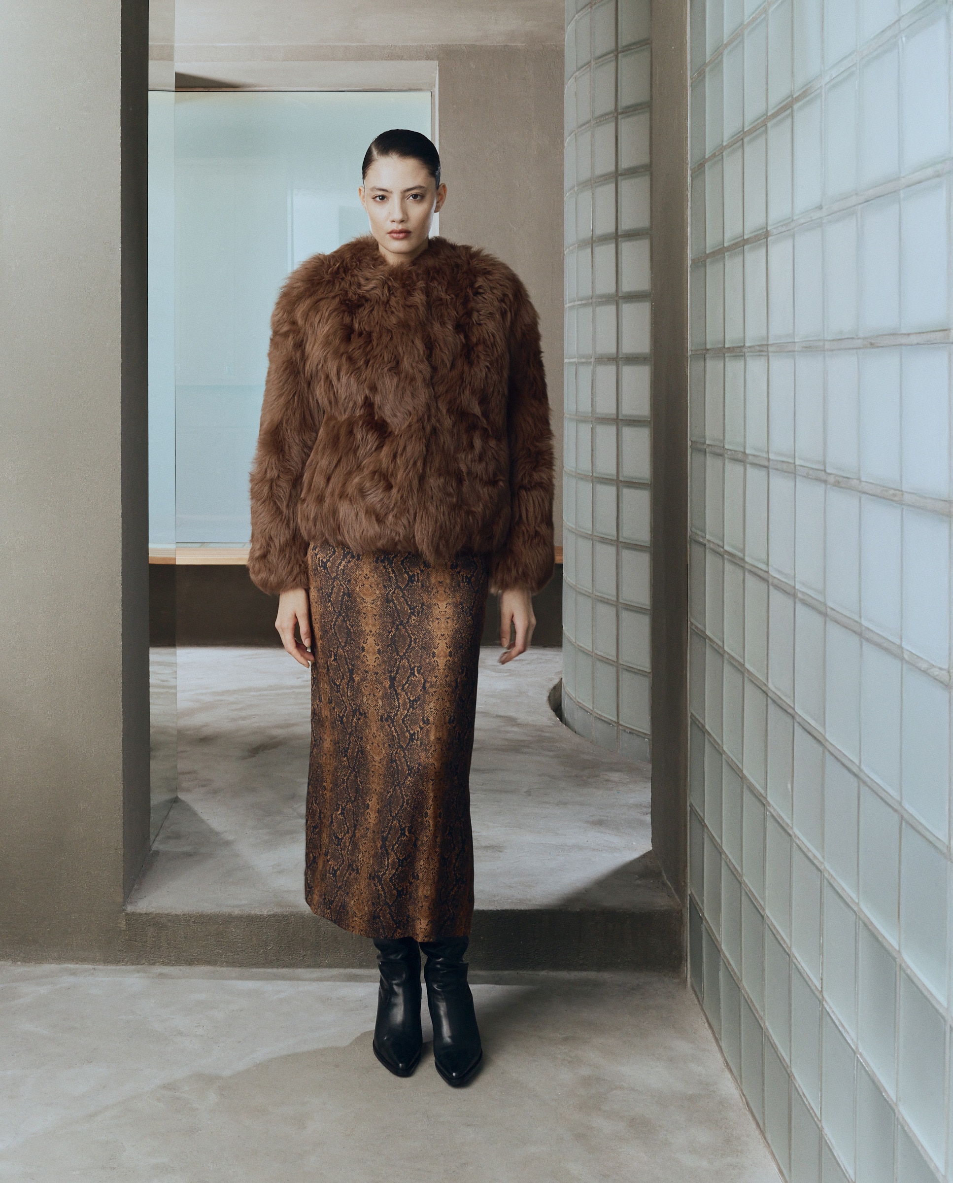 Saia Midi em Serpente Castanho-1