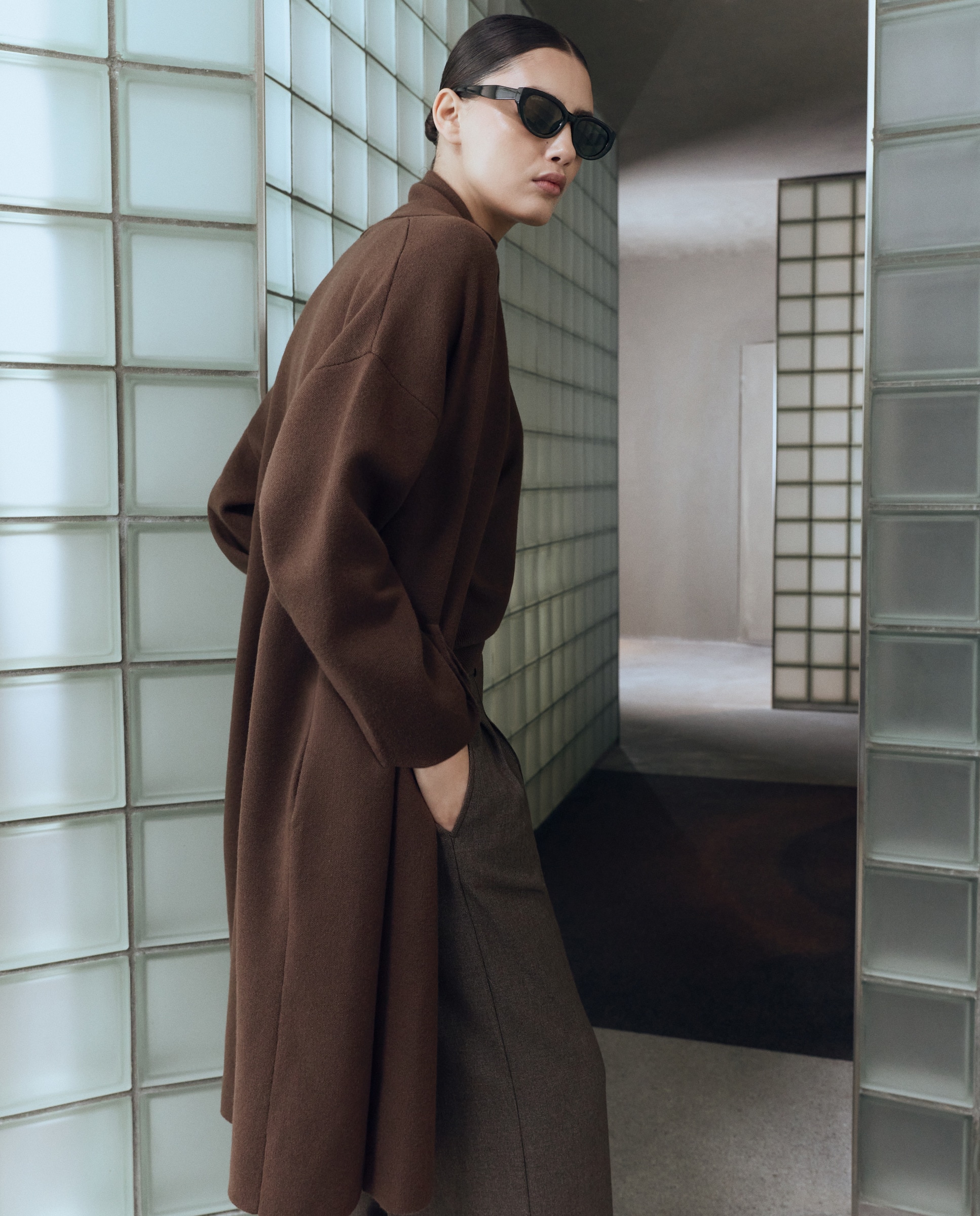 Sobretudo de Tricot com Gola de Lapela Castanho-4