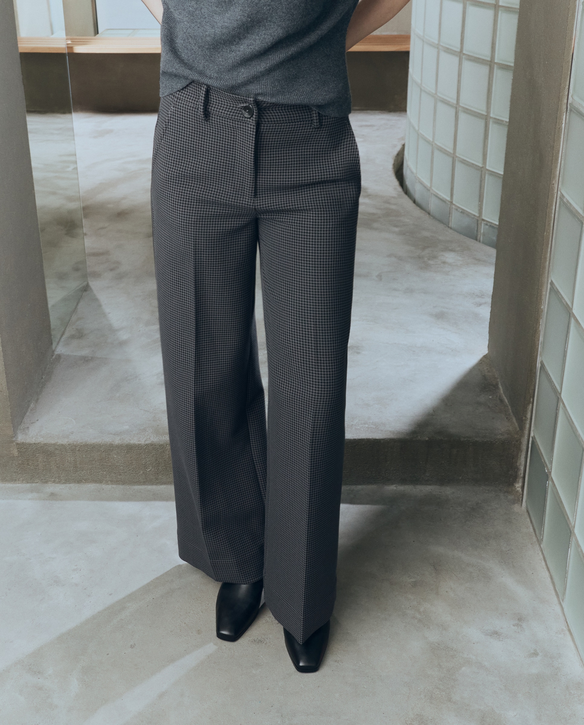 Calças Largas de Malha com Pespontos aos Quadrados Preto-2