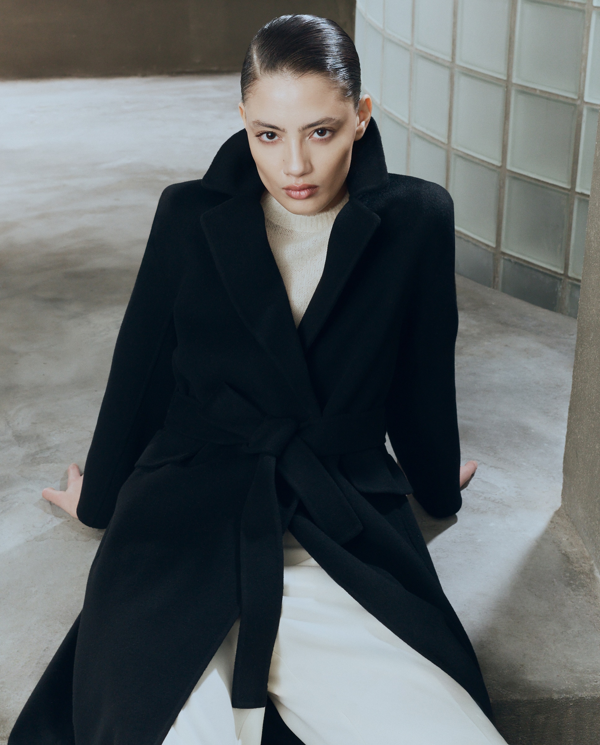 Sobretudo de Pano Liso Preto-2