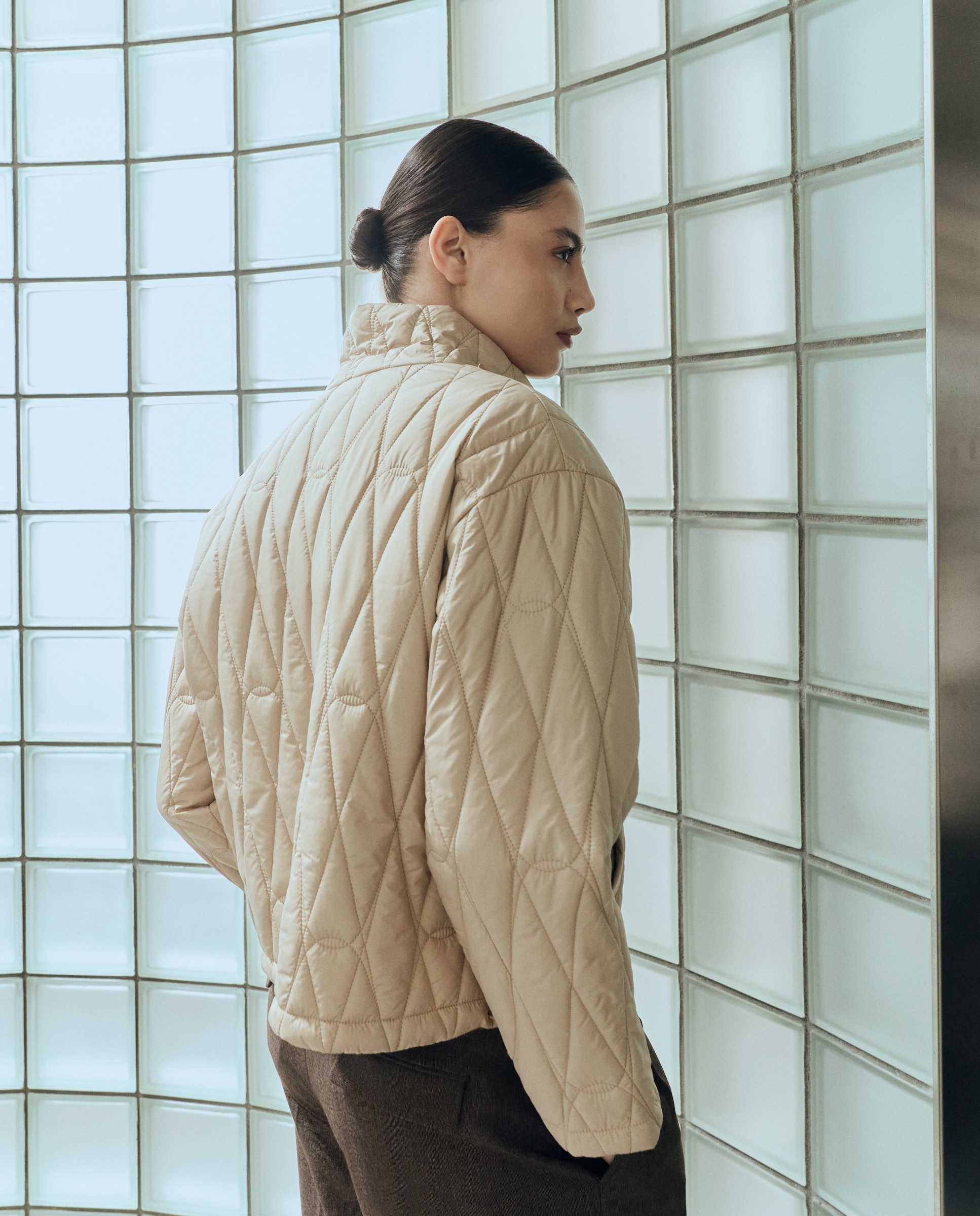 Casacão Acolchoado Ligeiro Curto 120 Cru-4