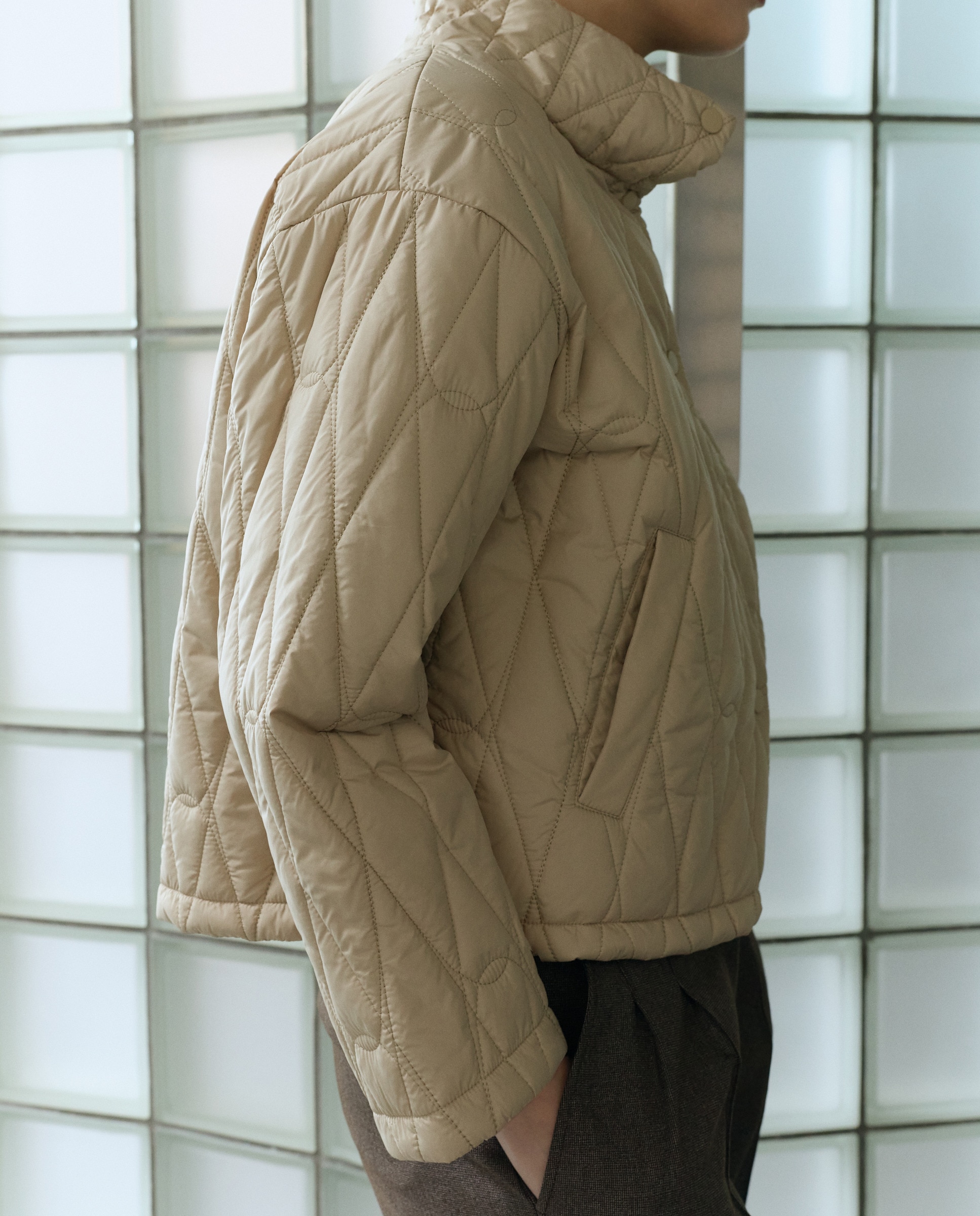 Casacão Acolchoado Ligeiro Curto 120 Cru-5