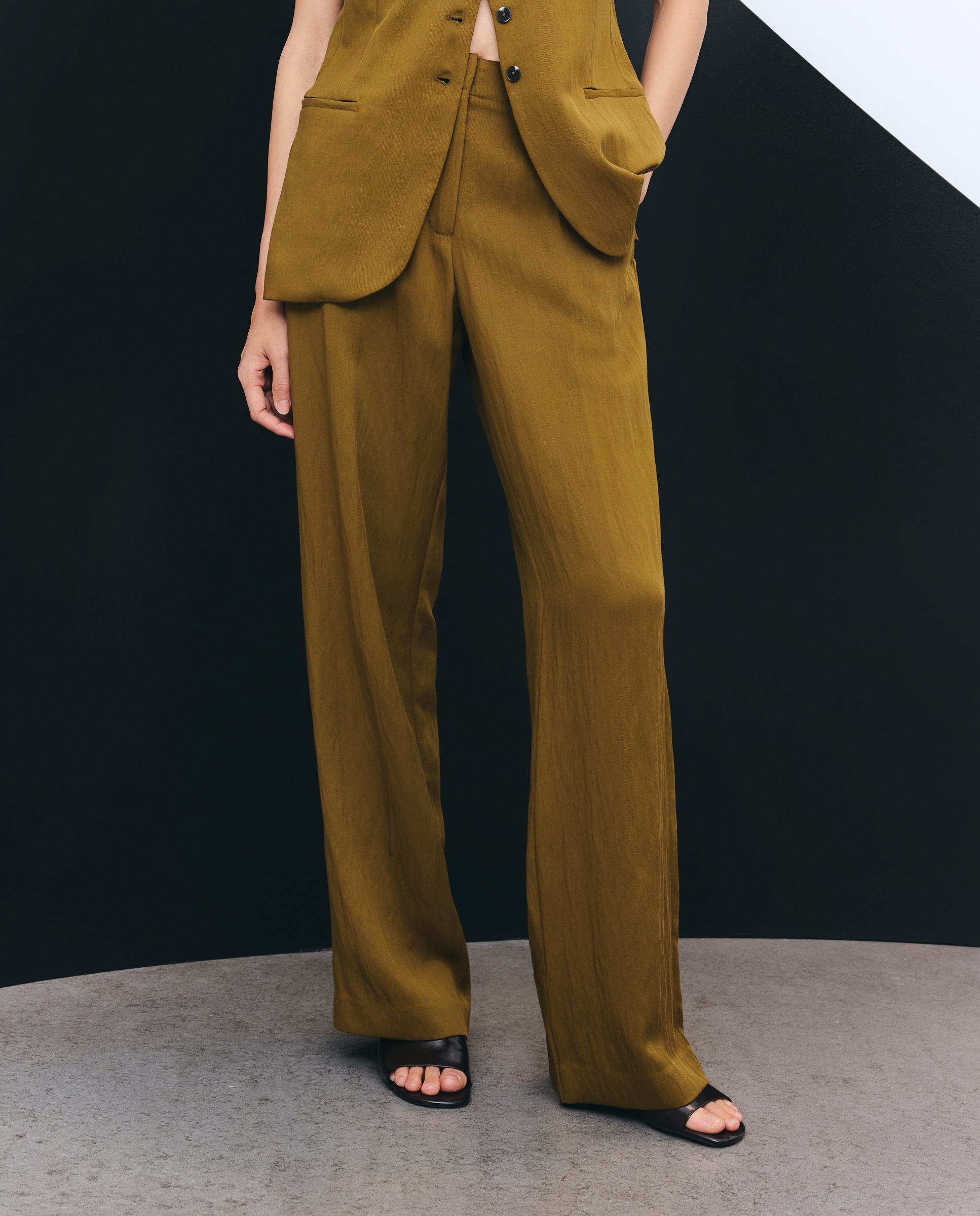 Calças de Fato Lisas 560 Azeitona-2