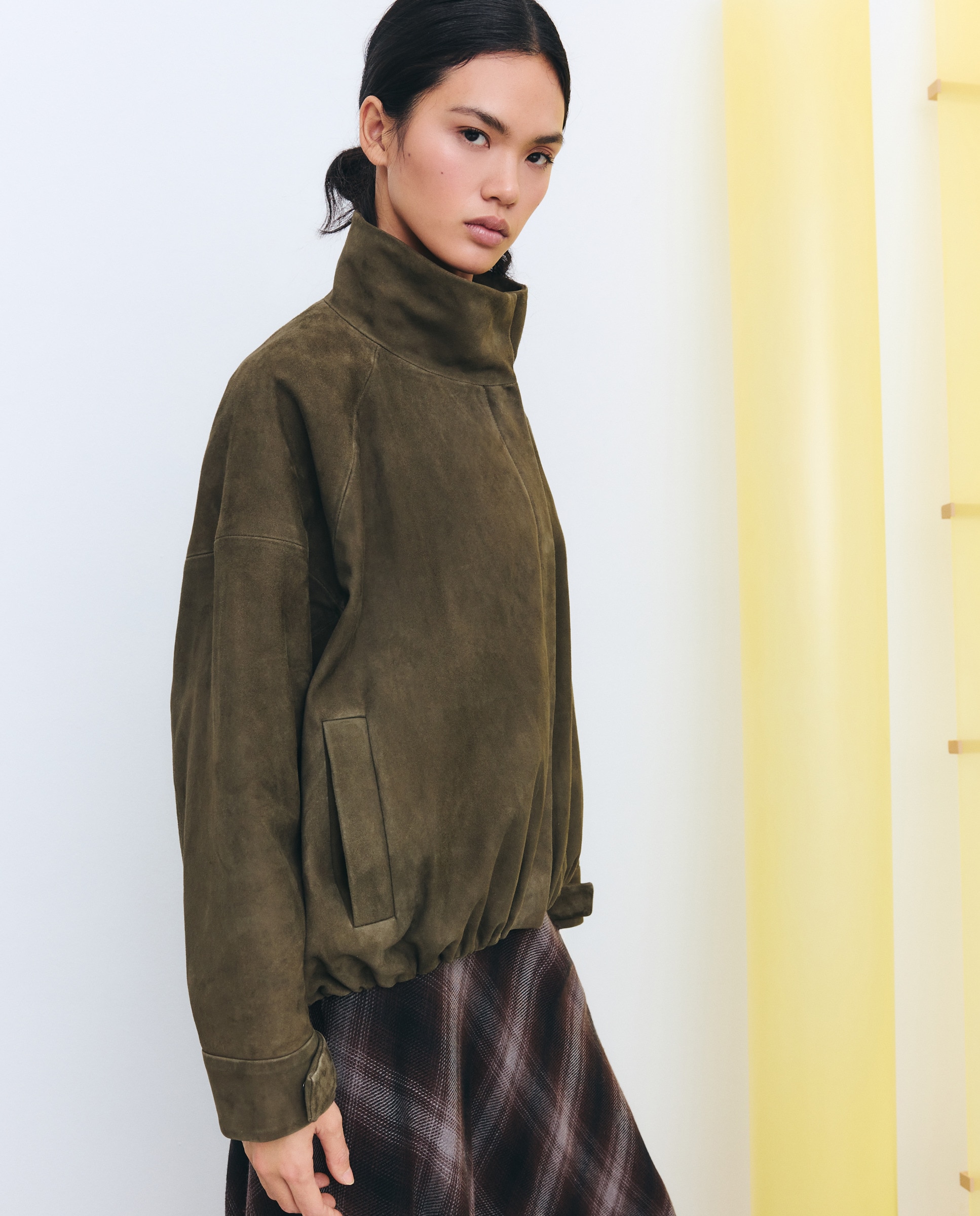 Blusão Bomber de Camurça com Manga em Balão 520 Caqui-4