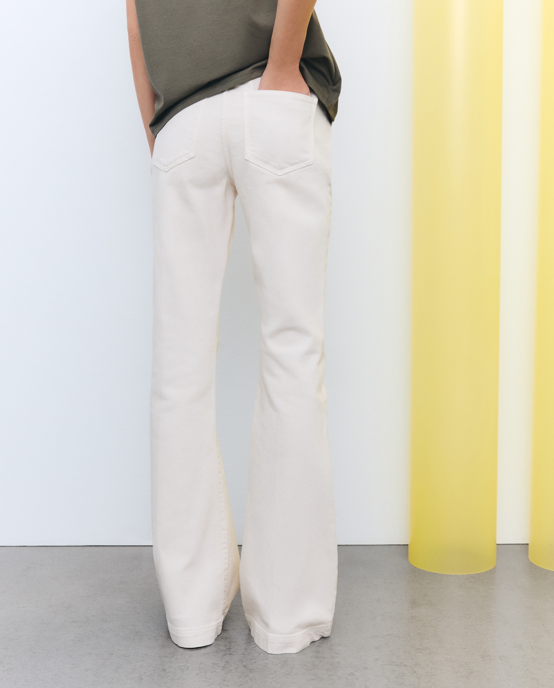 Jeans Flare com Abotoadura 120 Cru-3