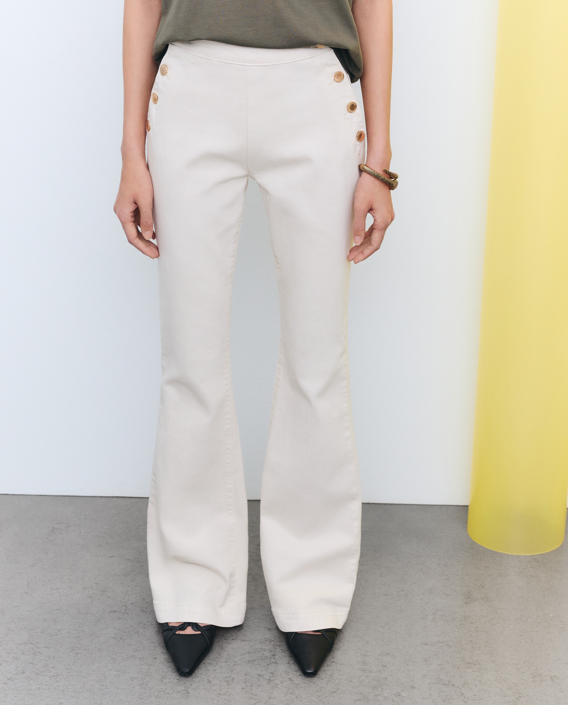 Jeans Flare com Abotoadura 120 Cru-2