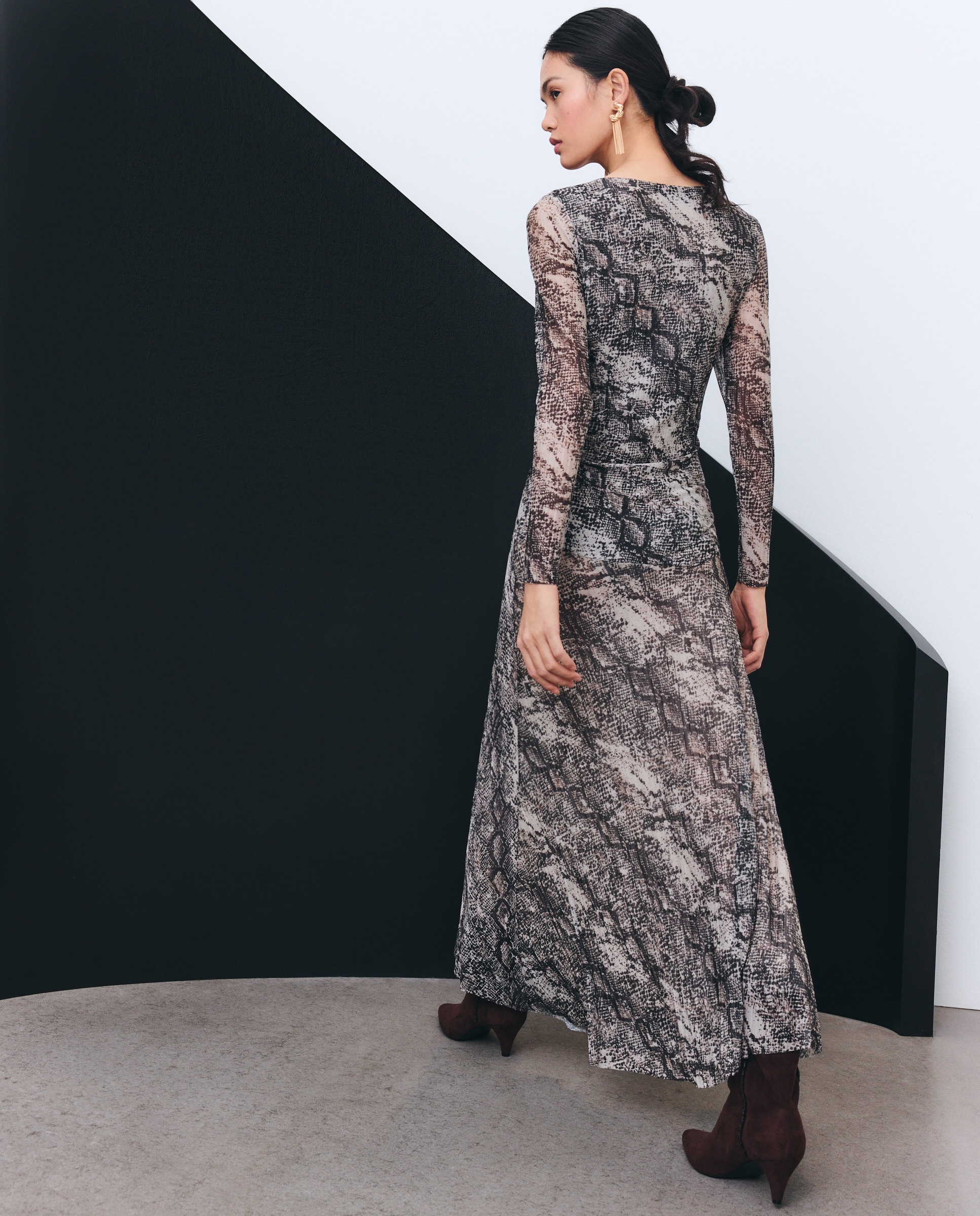 Vestido Circular com Animal Print de Serpente Castanho-3