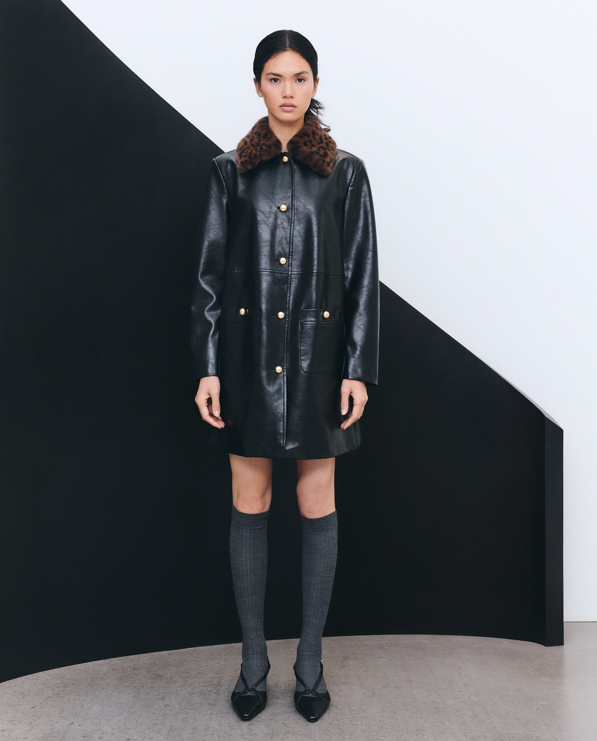 Imagem 0 de Canadiana com Efeito de Pele e Gola Desmontável