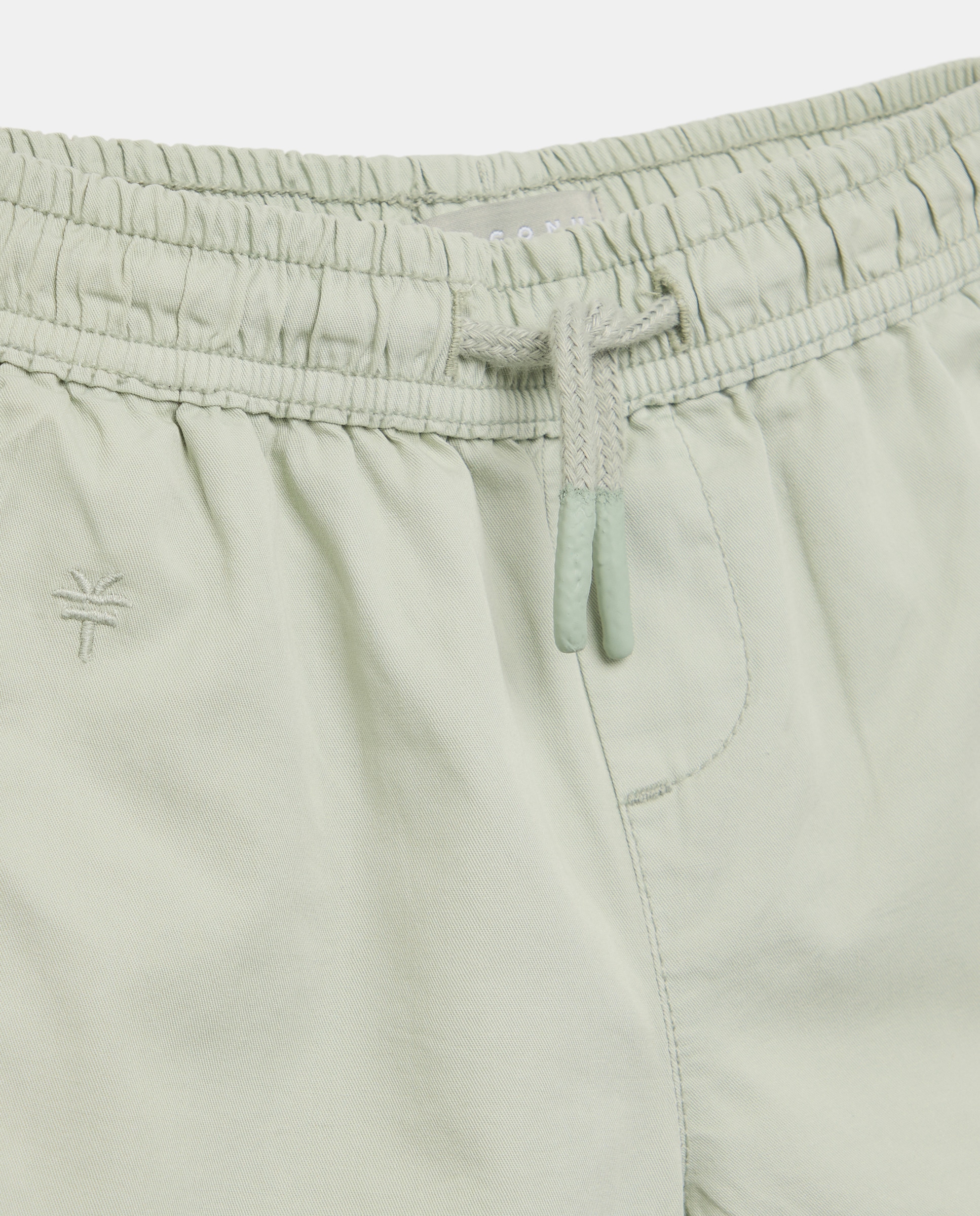 Bermudas Ligeiras de Sarja 510 Verde Claro-2