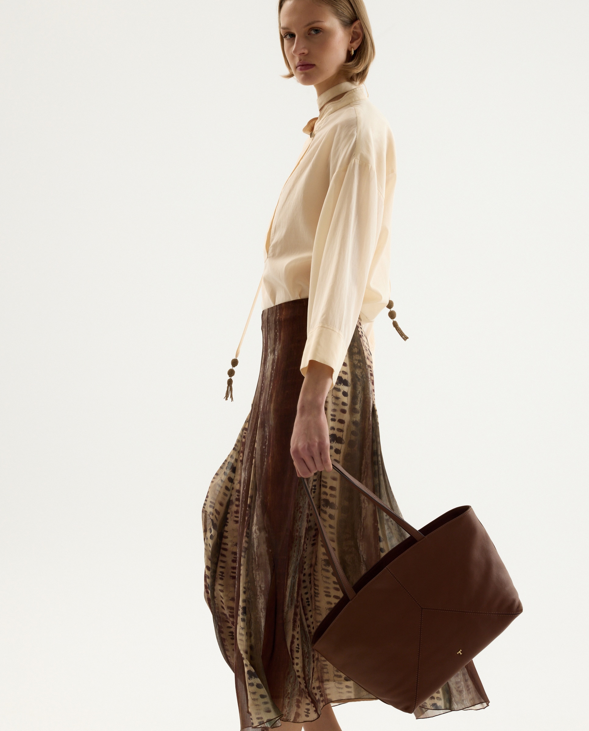 Mala Shopper em Pele com Peças e Fecho de Correr 730 Camel-5