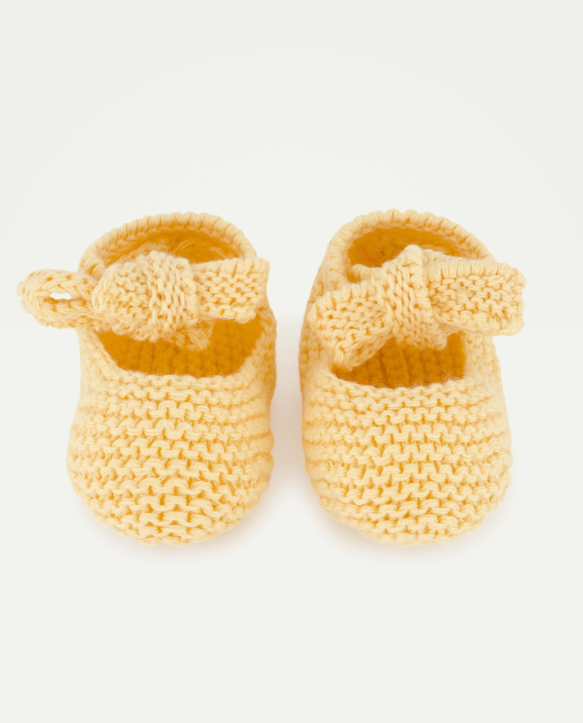 Patuco de recién nacido lazada 310 Amarillo claro-4