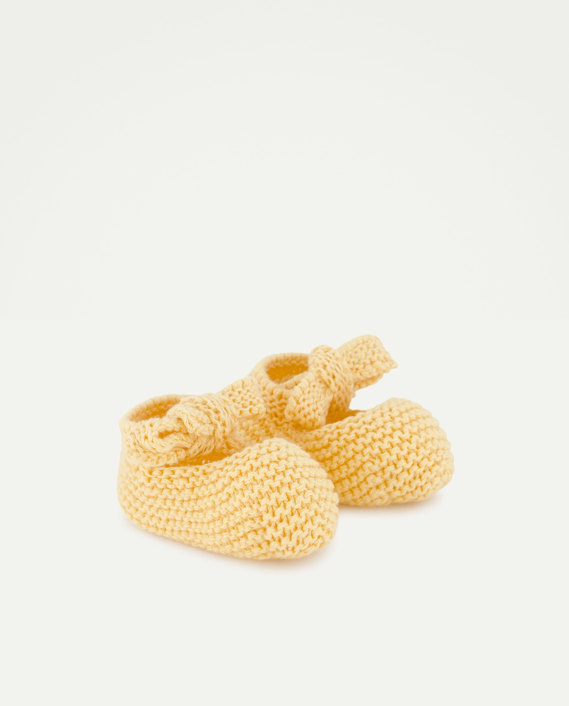 Patuco de recién nacido lazada 310 Amarillo claro-2