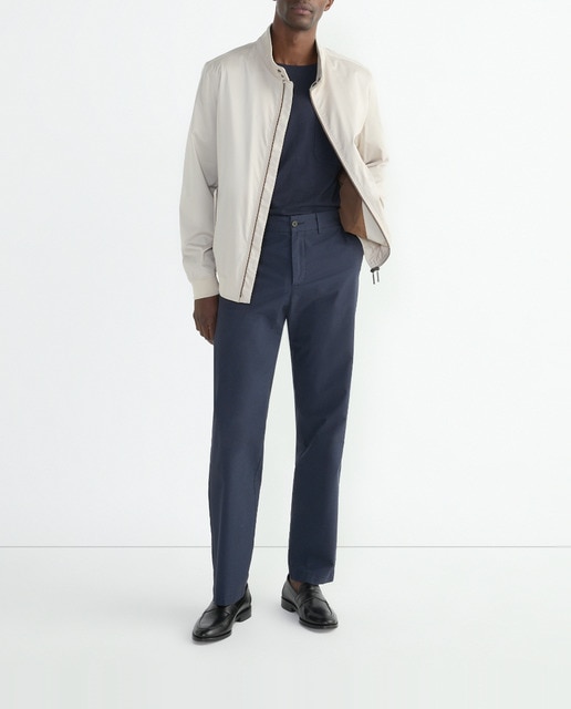 Imagen 0 de Cazadora corta para hombre con bolsillos inclinados