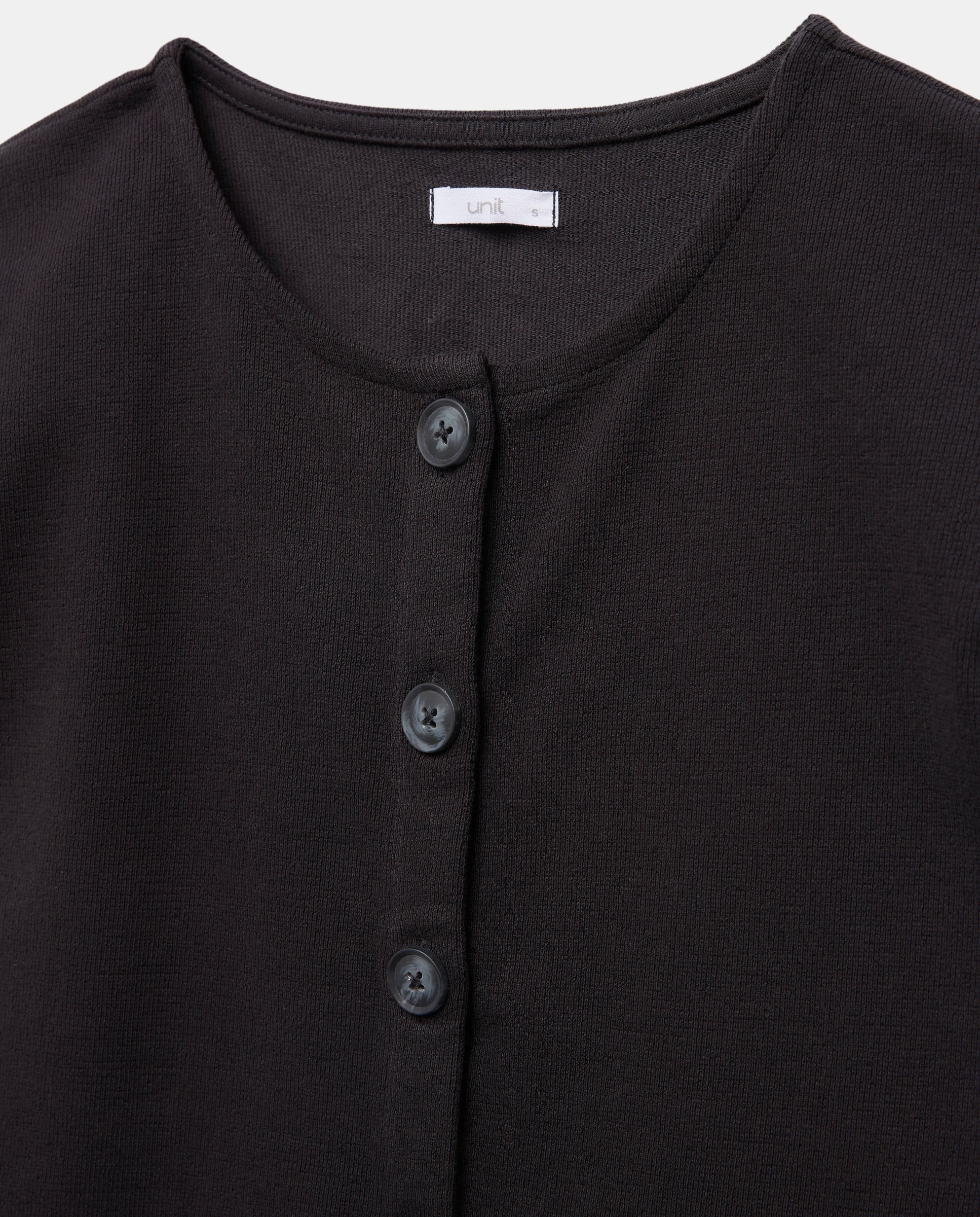 Camiseta de mujer cuello caja abotonada ribete ondas Negro-5
