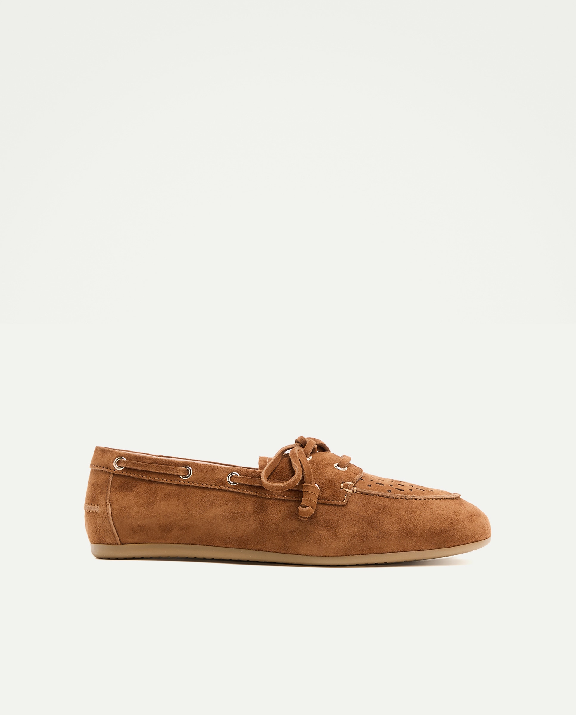 Imagem 0 de Sapatos Rasos Tipo Mocassins Lisos com Atacadores