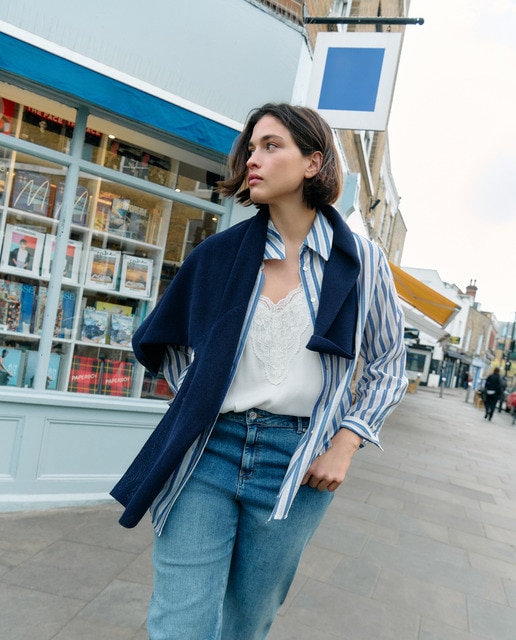 Imagem 0 de Camisola de Malha com Decote em Bico e Estrutura