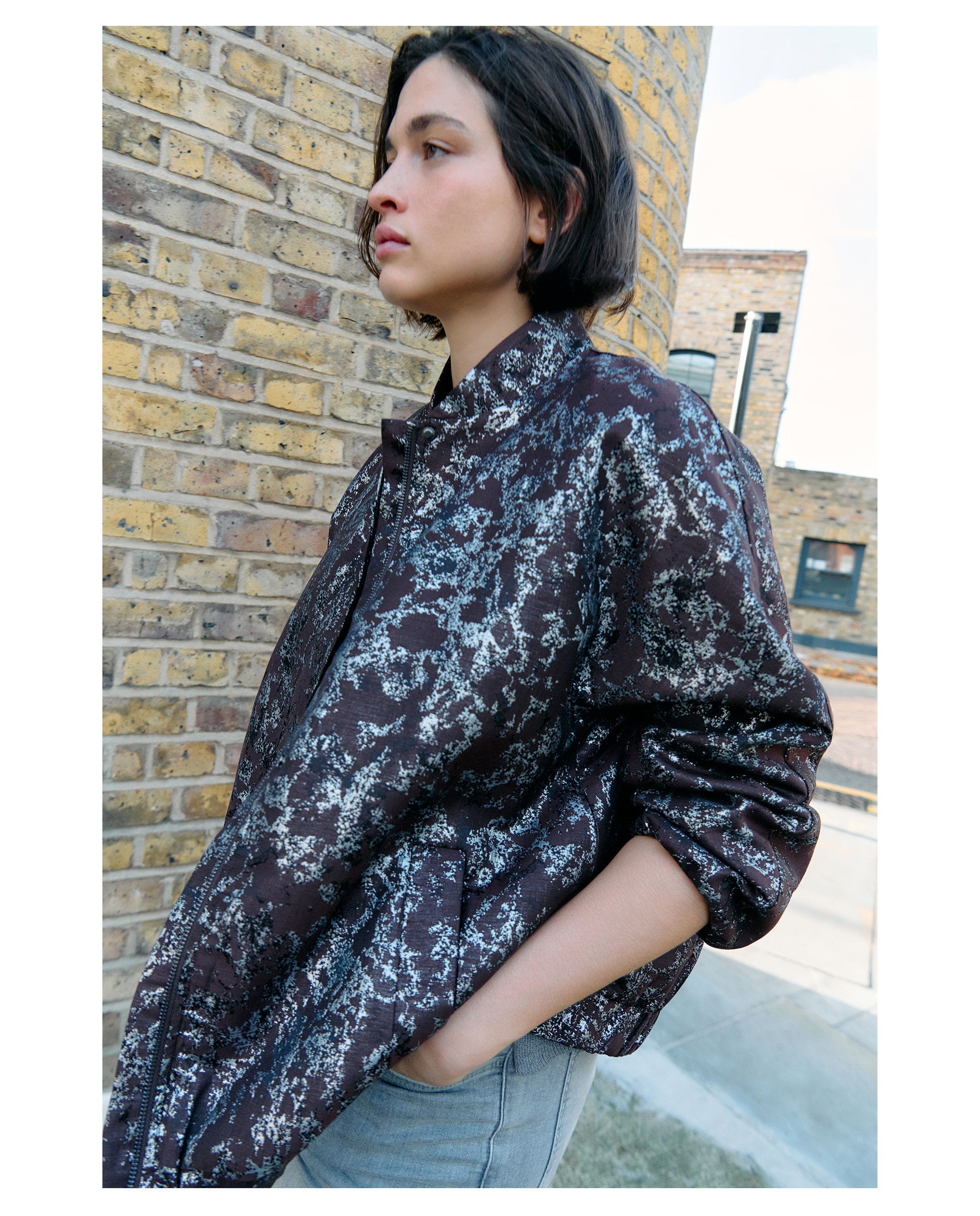 Casaco Tipo Blusão Bomber de Jacquard Castanho-2