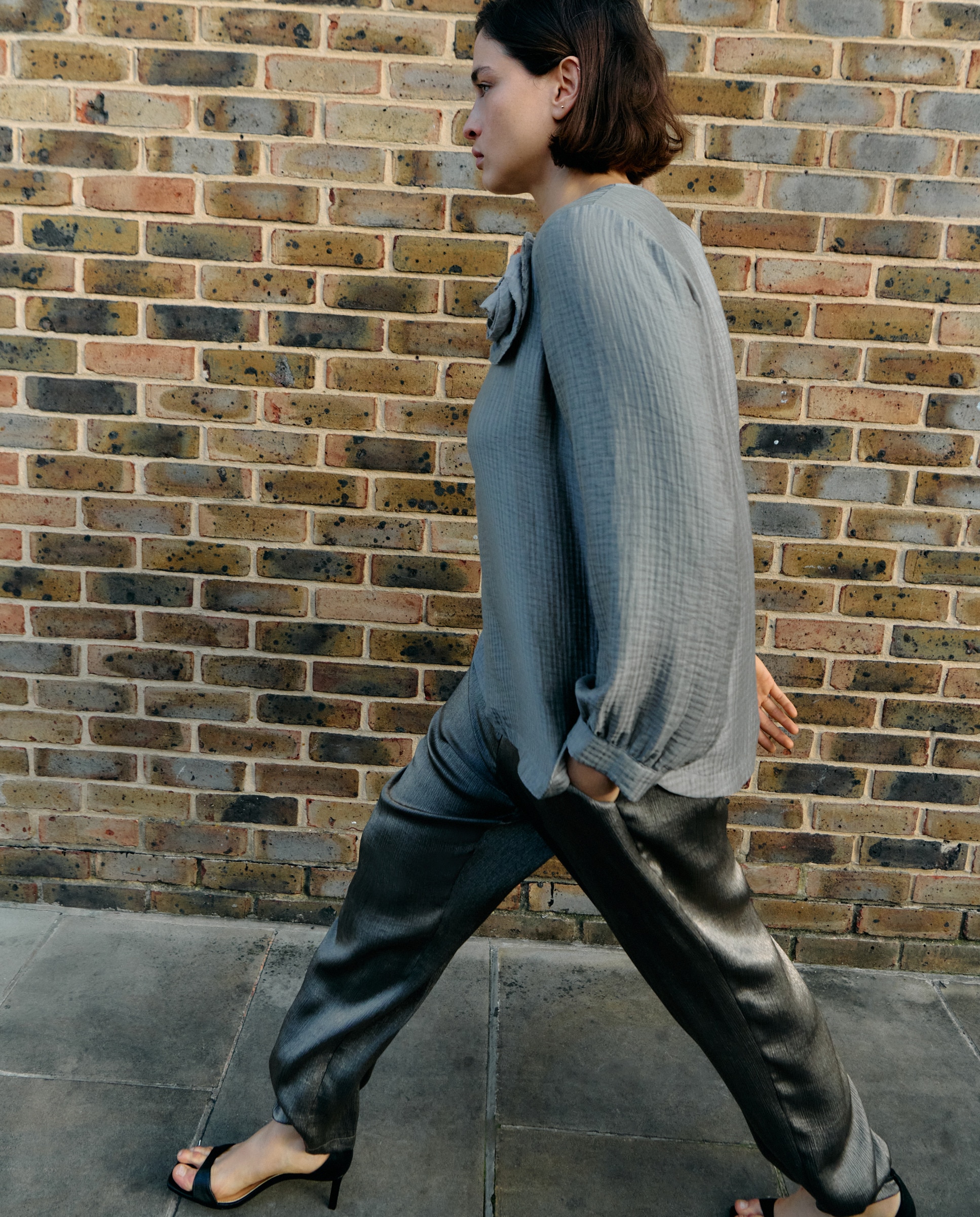 Imagem 0 de Calças Formais Metálicas