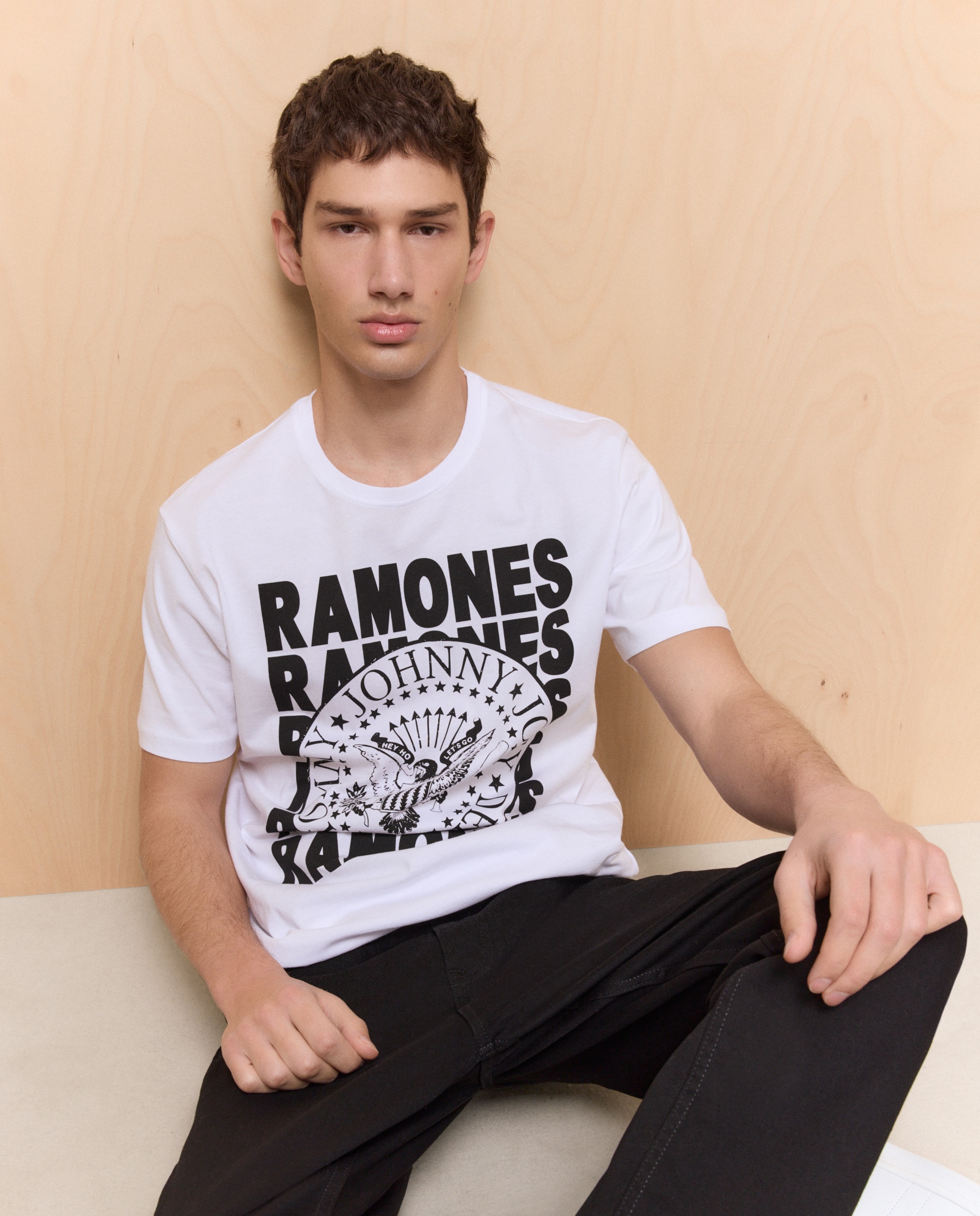 T-shirt Ramones de Manga Curta Branco-1