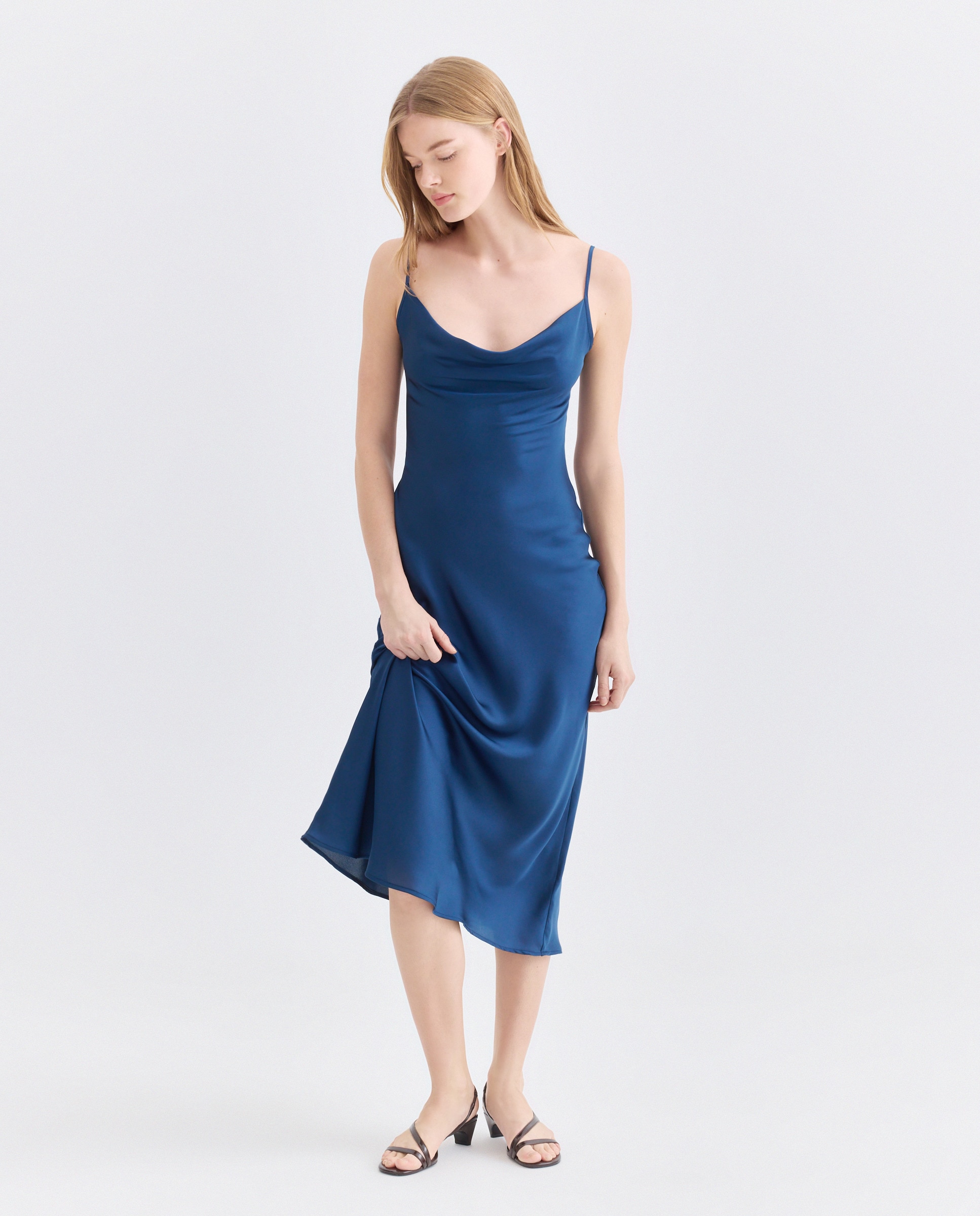 Imagem 0 de Vestido Fluido de Alças