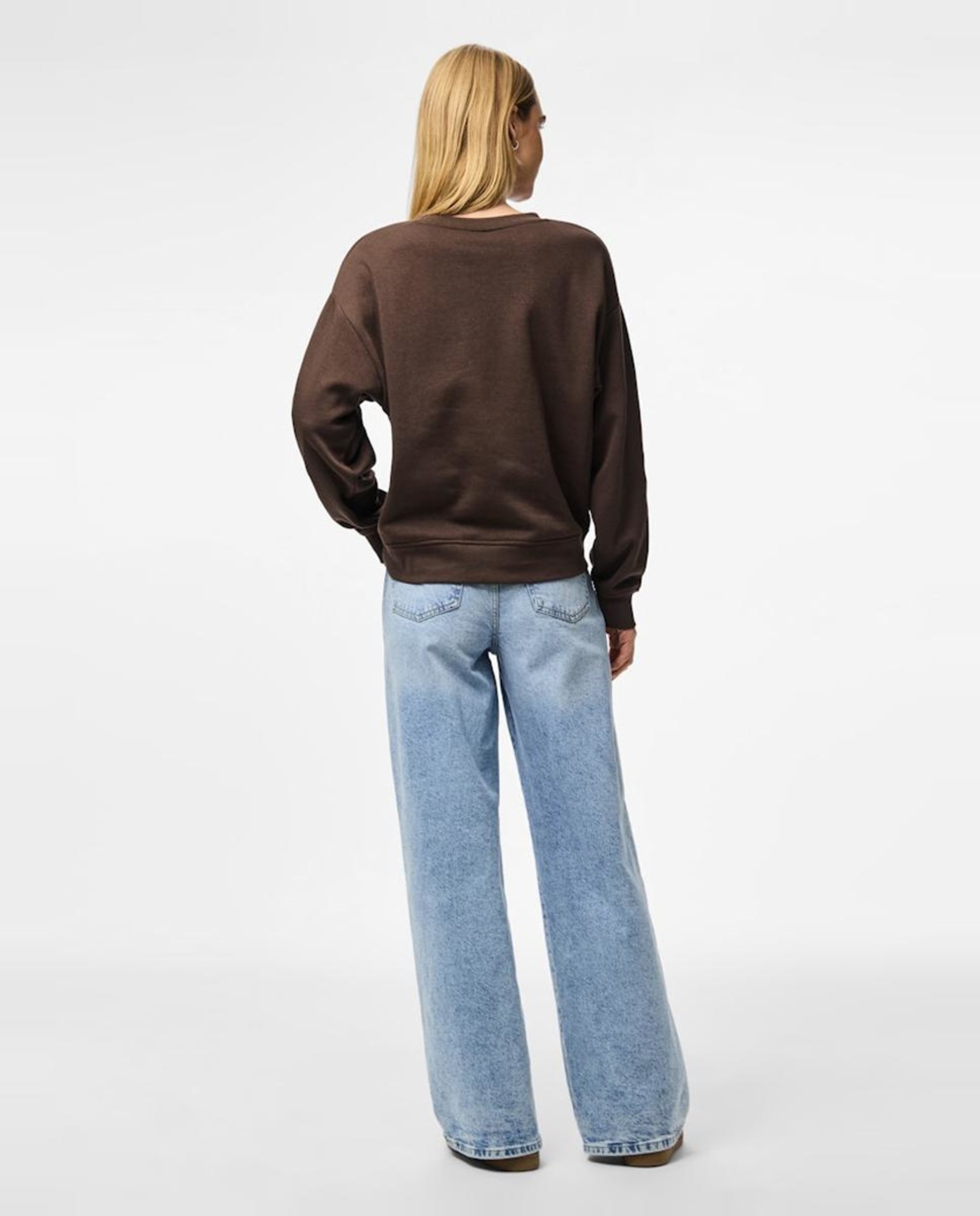 Sweatshirt Lisa com Decote Redondo Castanho-escuro-2