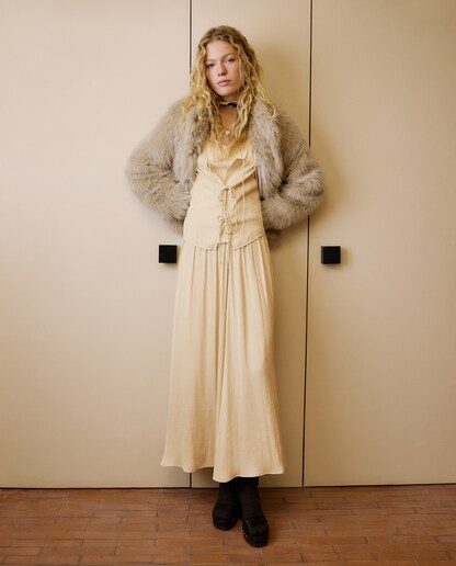 Imagen 0 de Falda capa de mujer alce