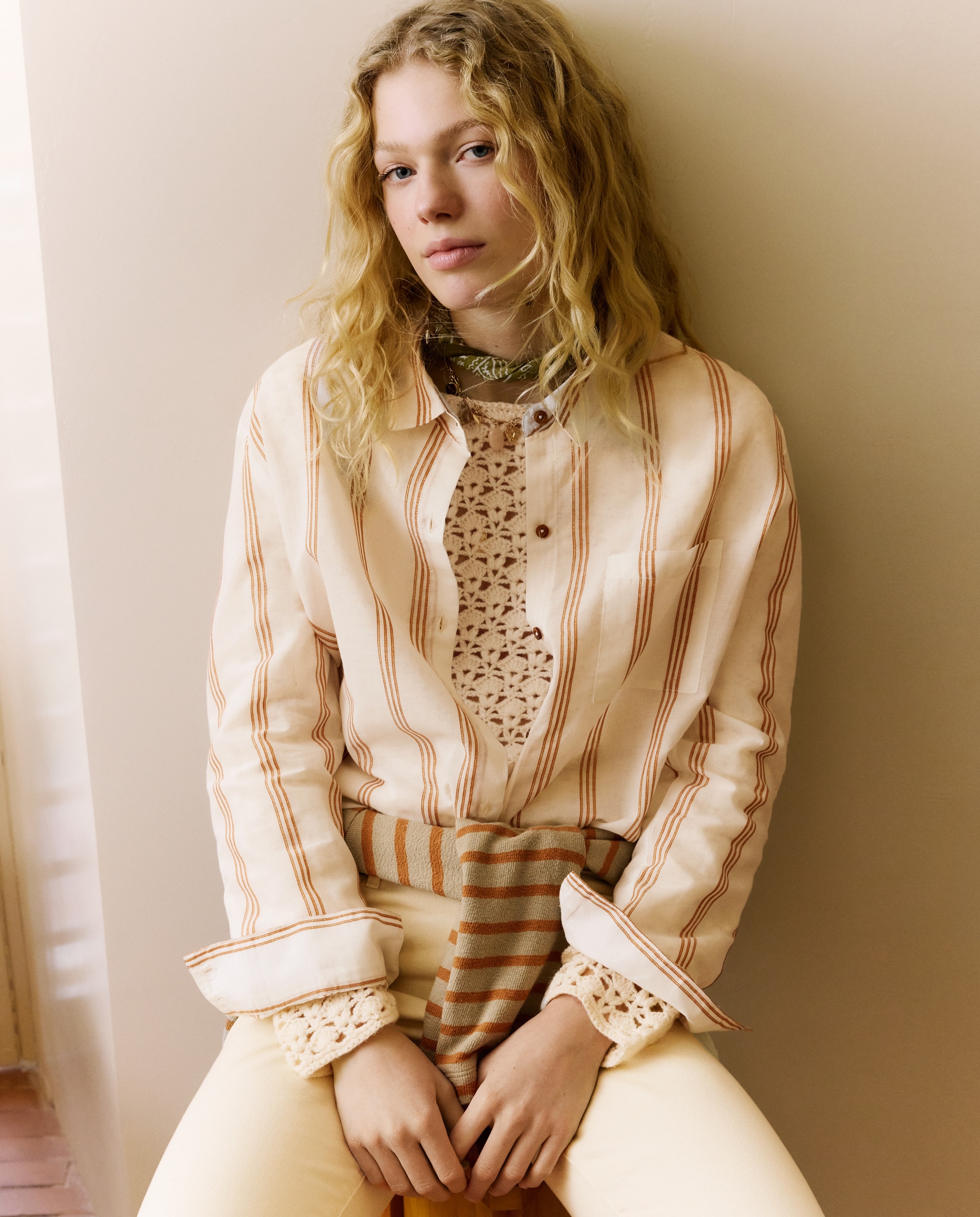 Imagem 0 de Blusa Camiseiro às Riscas com Brilho