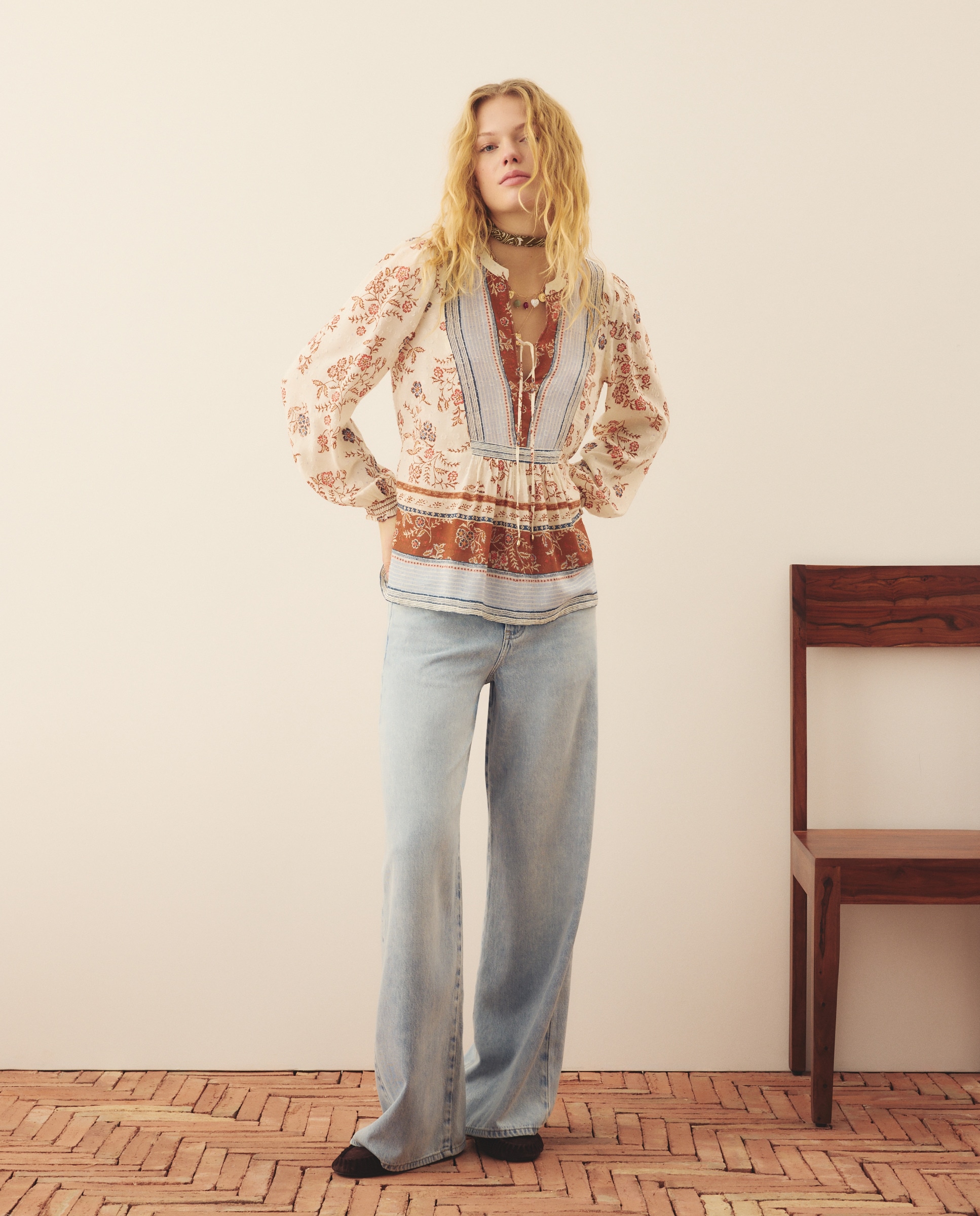 Blusa com Detalhe de Laço Amarelo-2