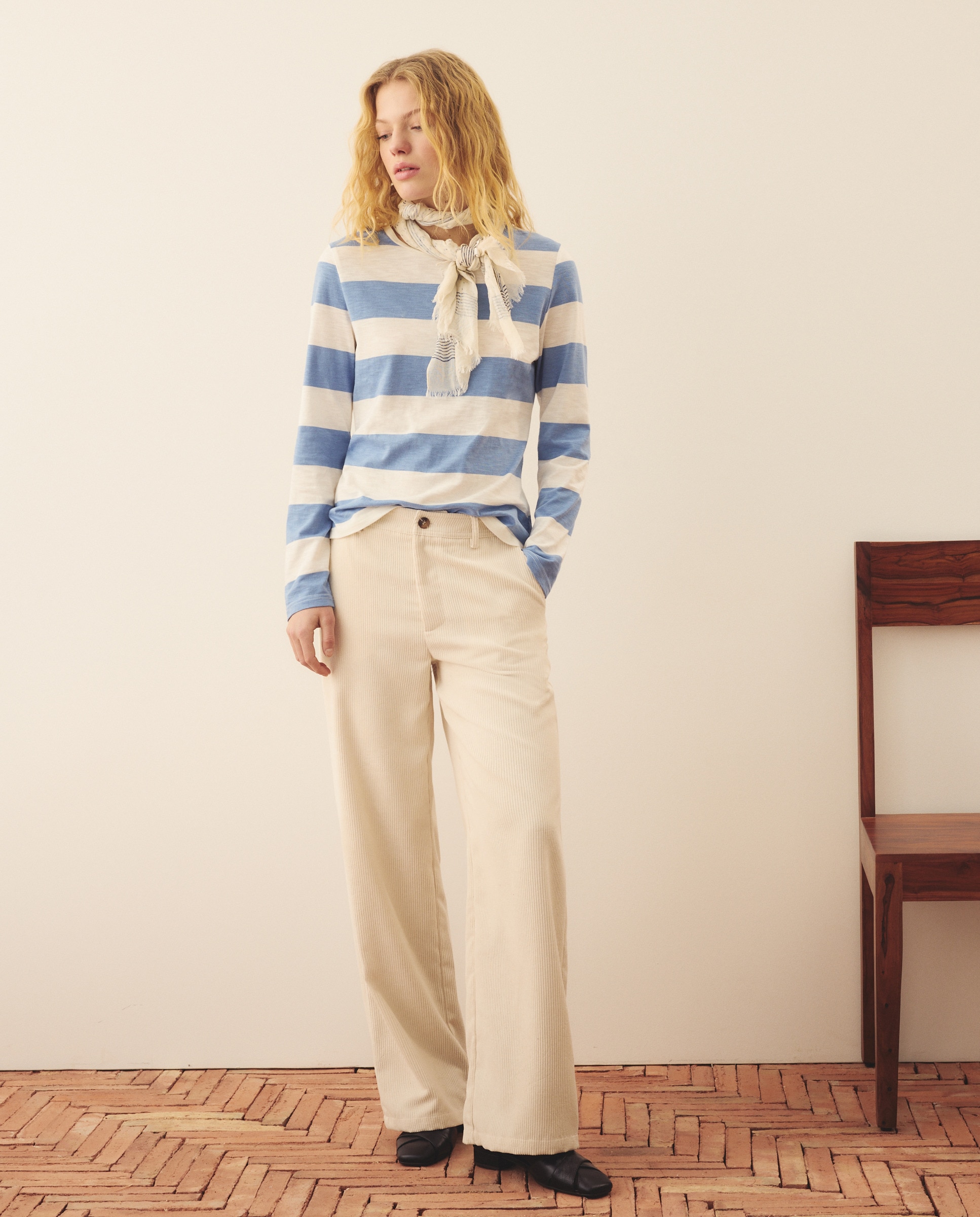 T-shirt com Risca Larga - Navy Branco-2