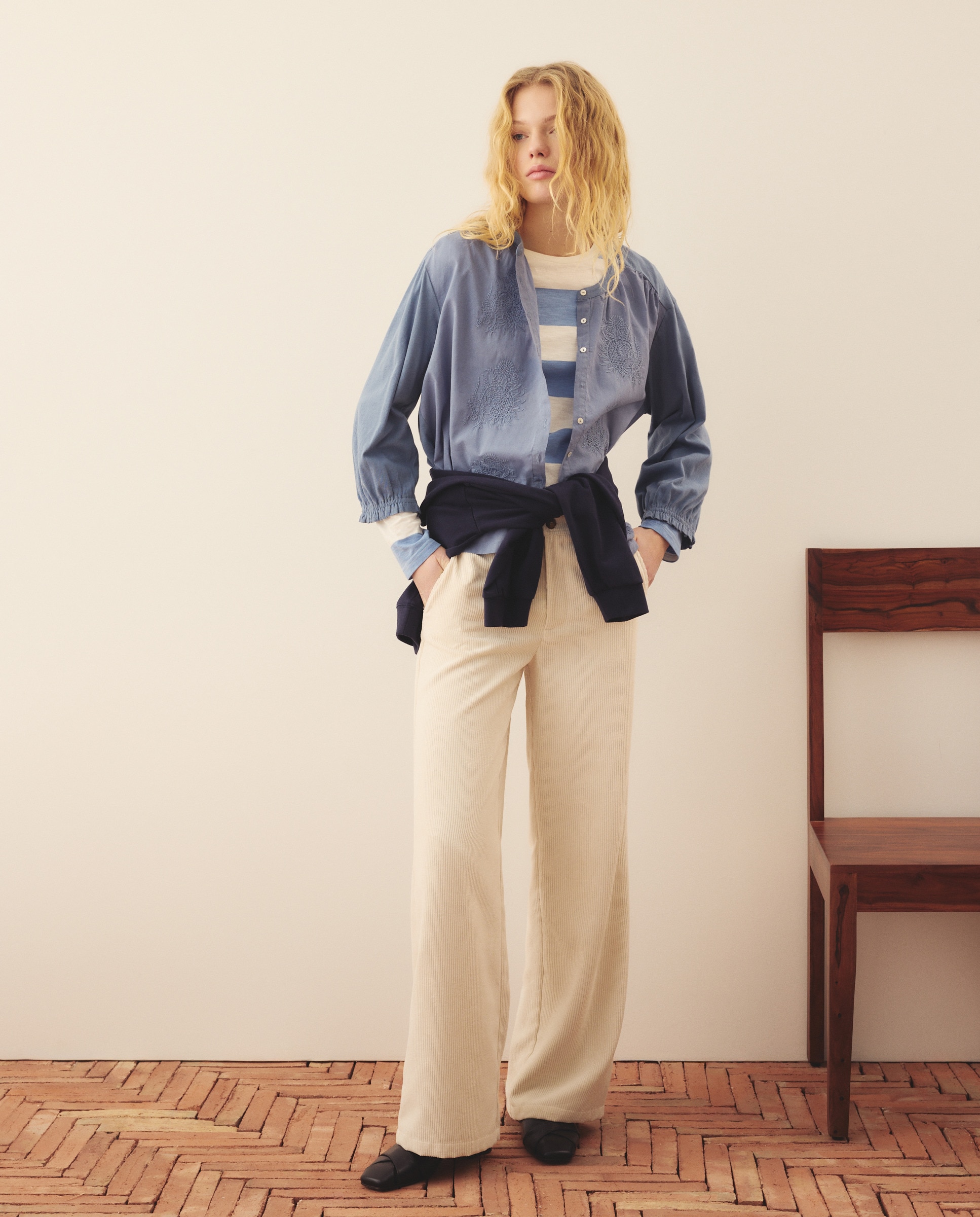 Blusa com Bordados All Over 471 Índigo-2