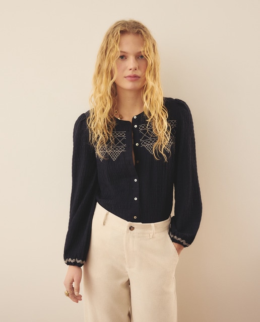 Imagen 0 de Camiseta de manga larga bordada de mujer