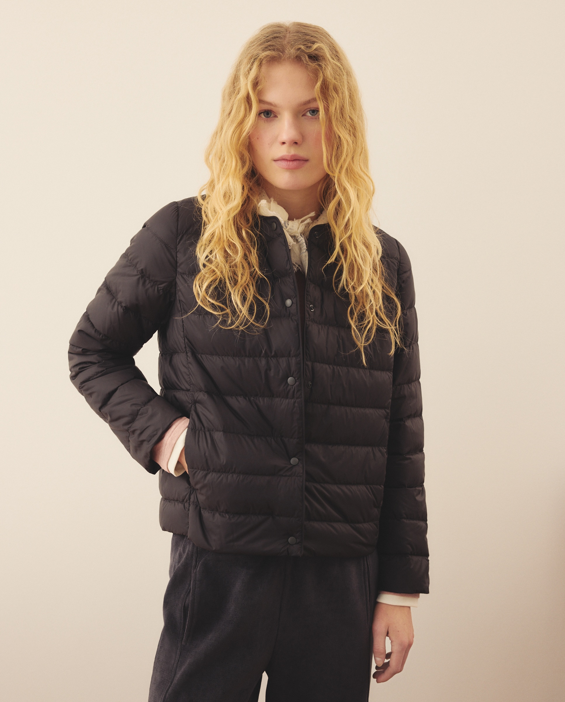 Imagem 0 de Blusão Acolchoado Ligeiro com Gola Redonda