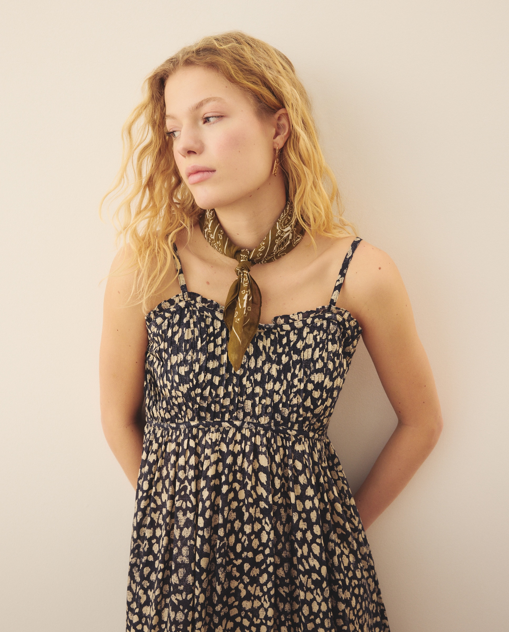 Vestido de Alças com Manchas e Capa Preto-2