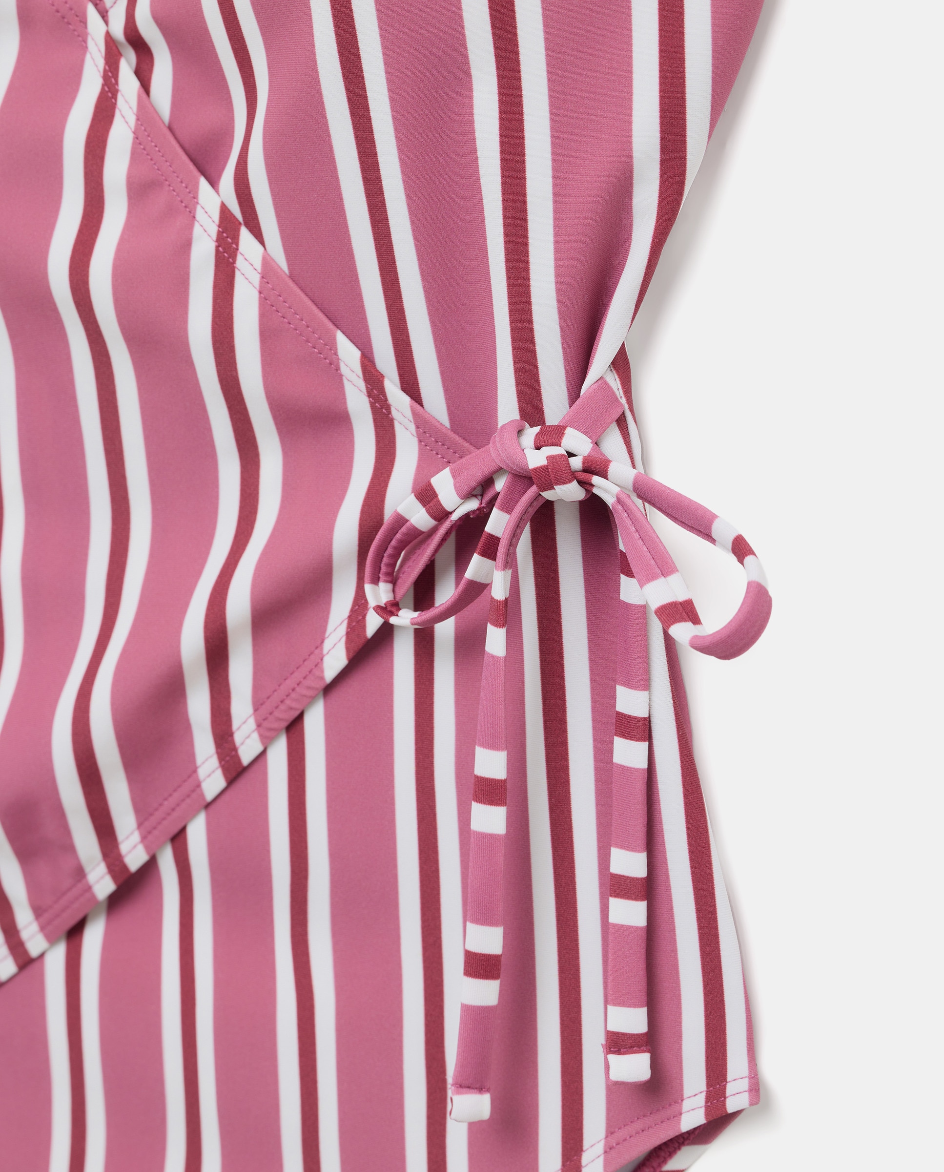 Bañador mujer pico tirante ancho 240 Fucsia-5