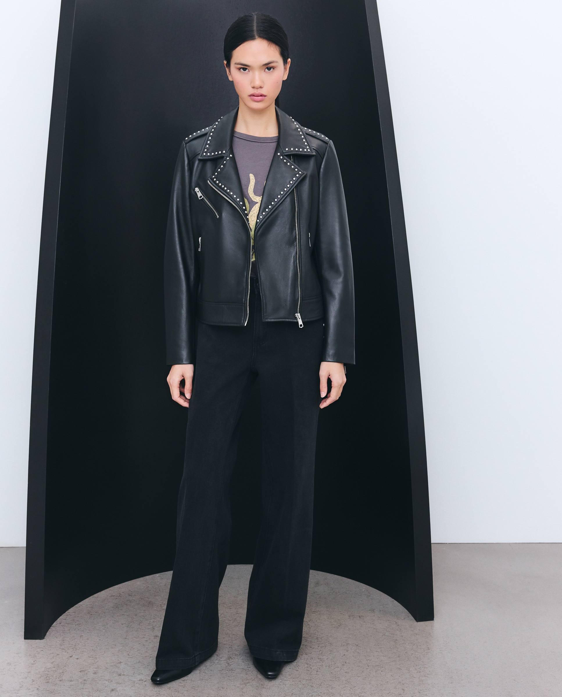 Imagem 0 de Blusão Biker com Aba com Tachas