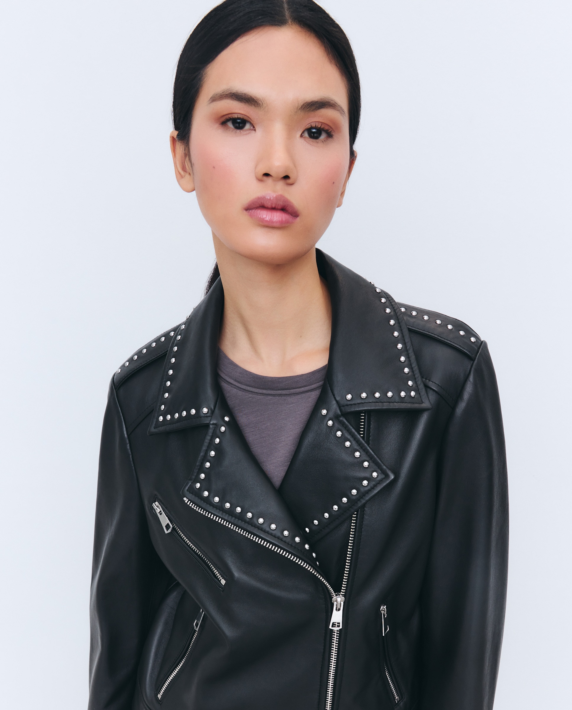 Blusão Biker com Aba com Tachas Preto-4