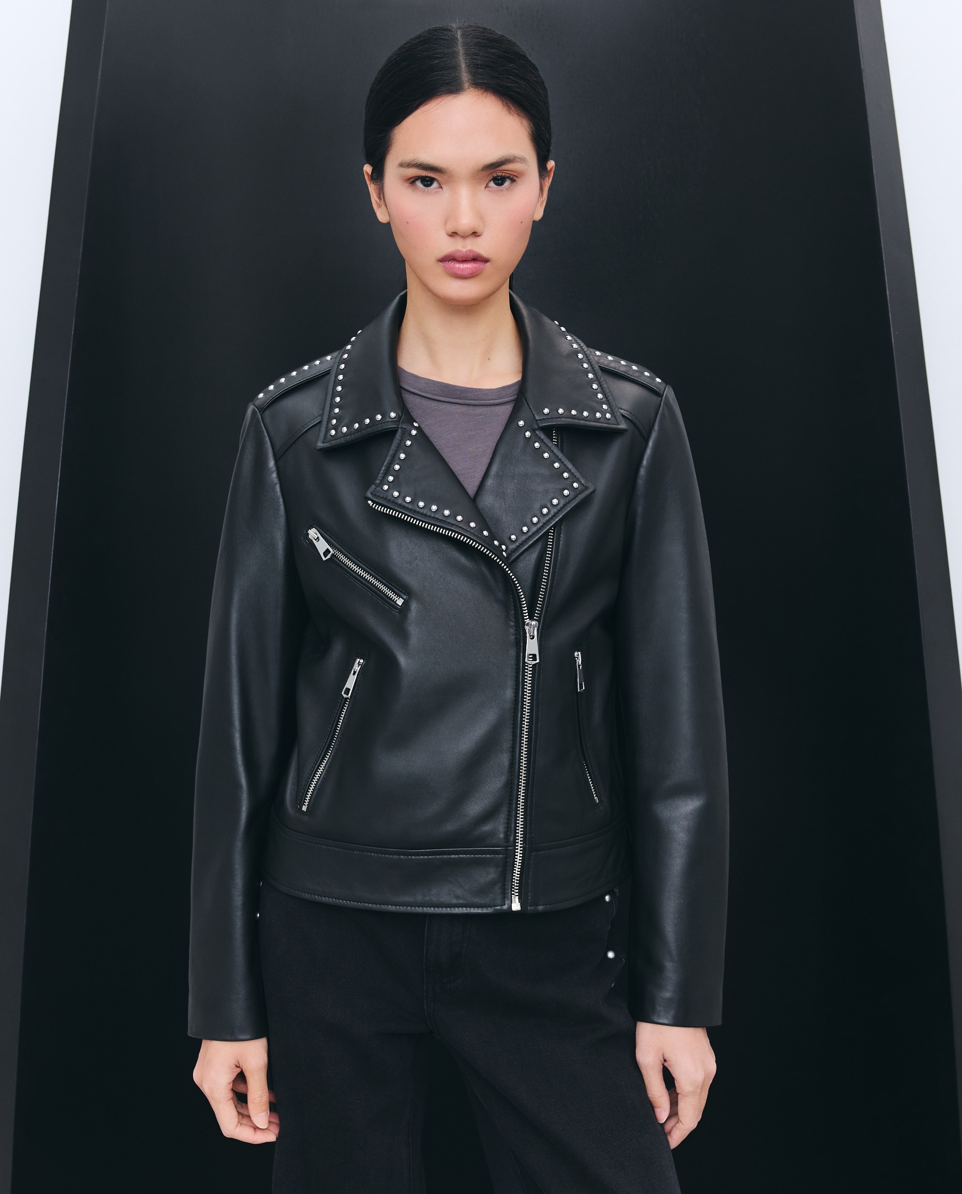 Blusão Biker com Aba com Tachas Preto-3