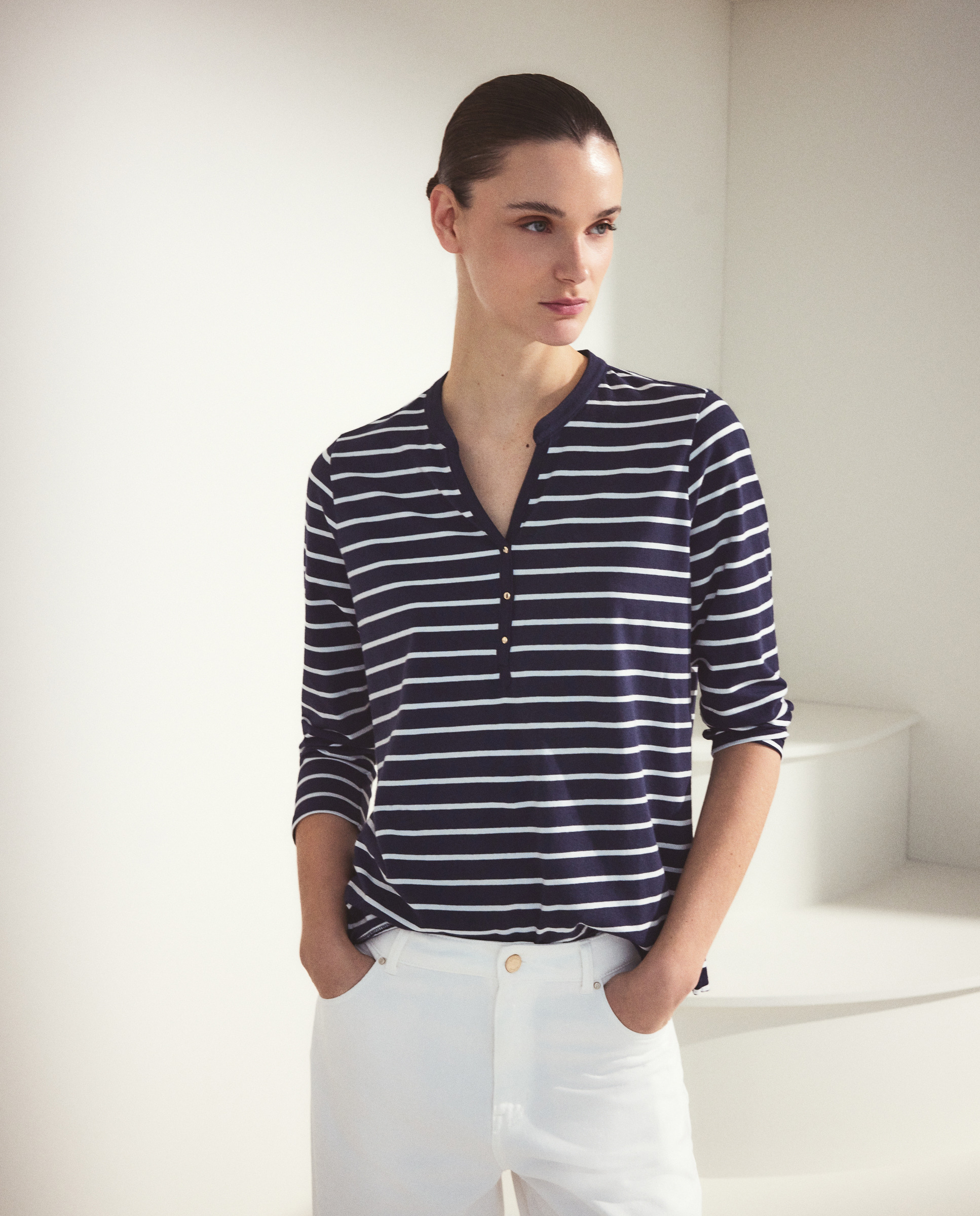 Imagem 0 de T-shirt com Gola Tipo Padeiro