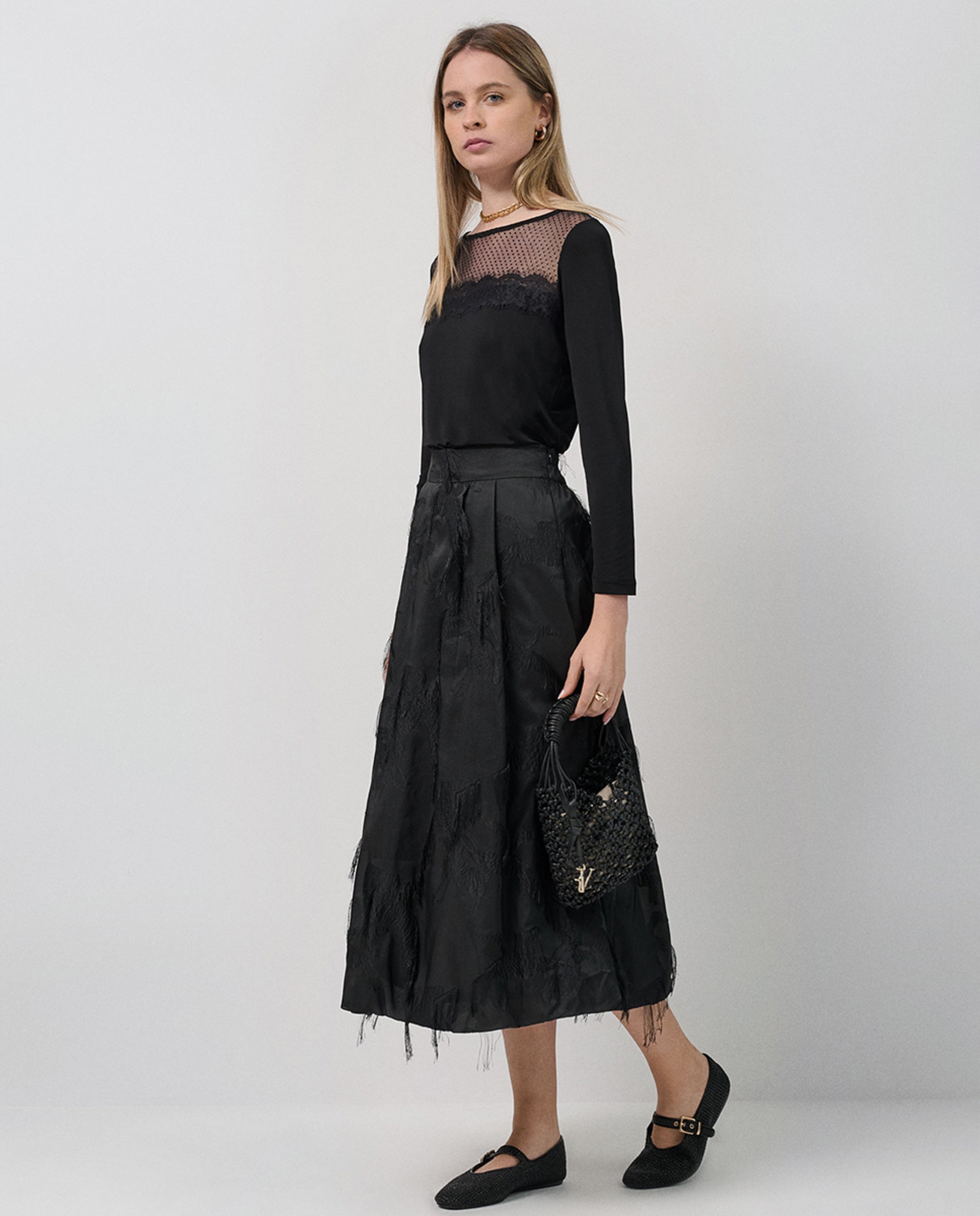 Camisola de Tule com Plumetti e Manga Comprida Preto-6