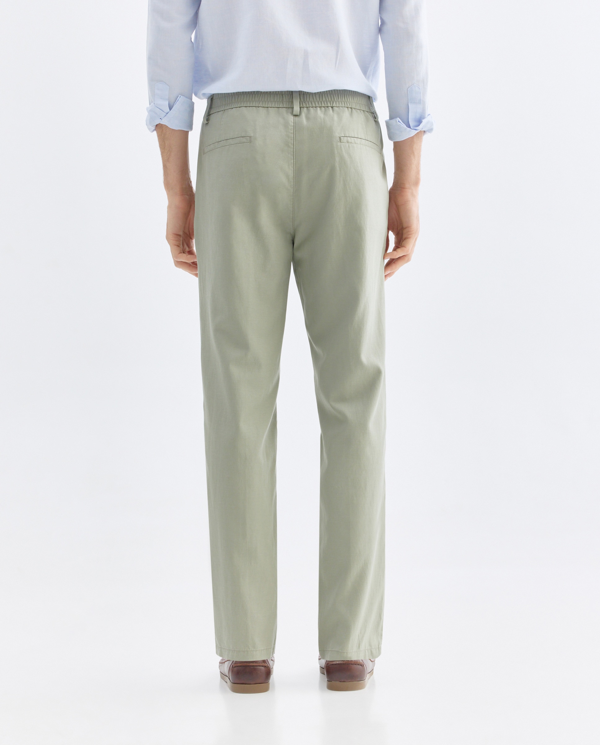 Pantalón hombre chino gomas con lino 510 Verde claro-3