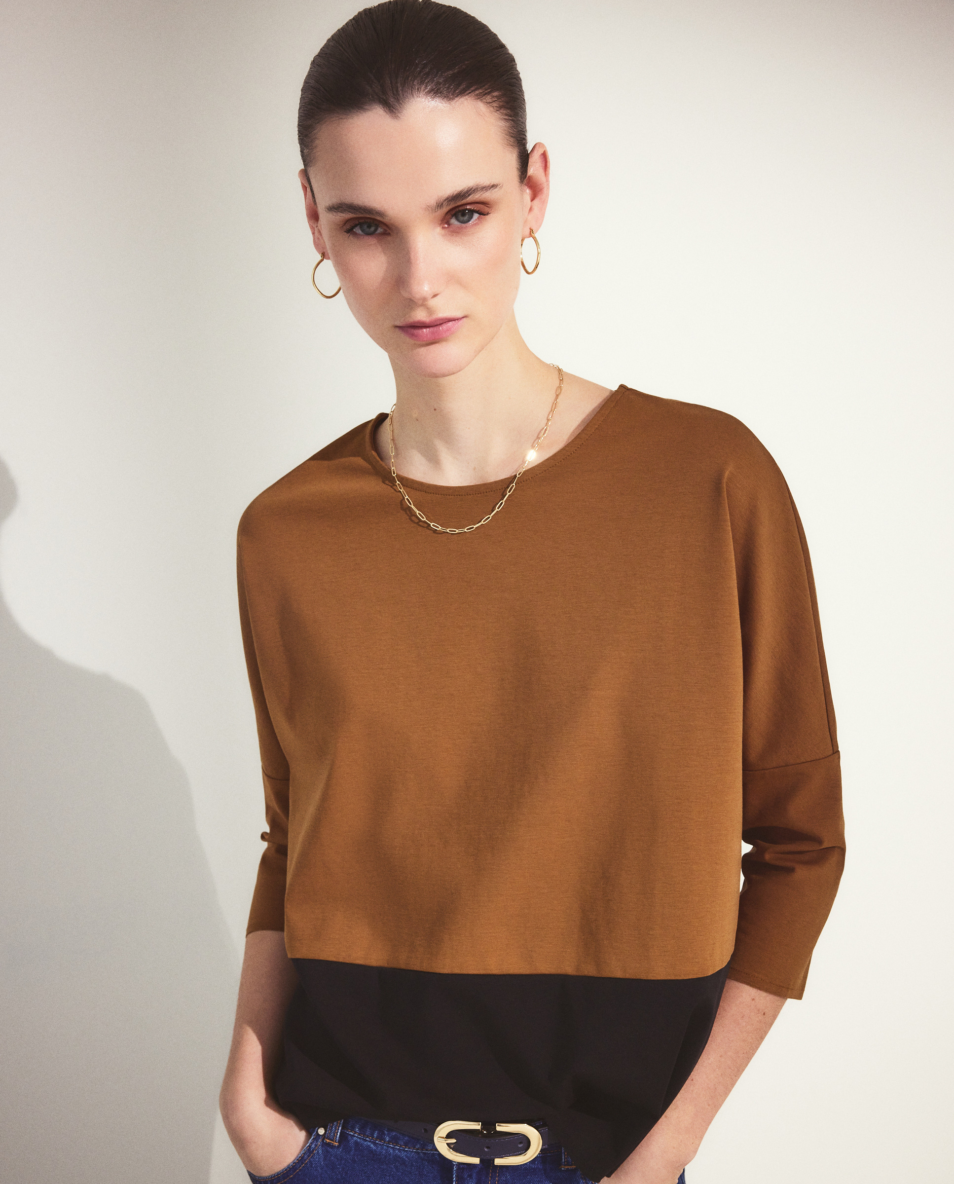 T-shirt com Decote Redondo e Color Block 371 Óleo-3