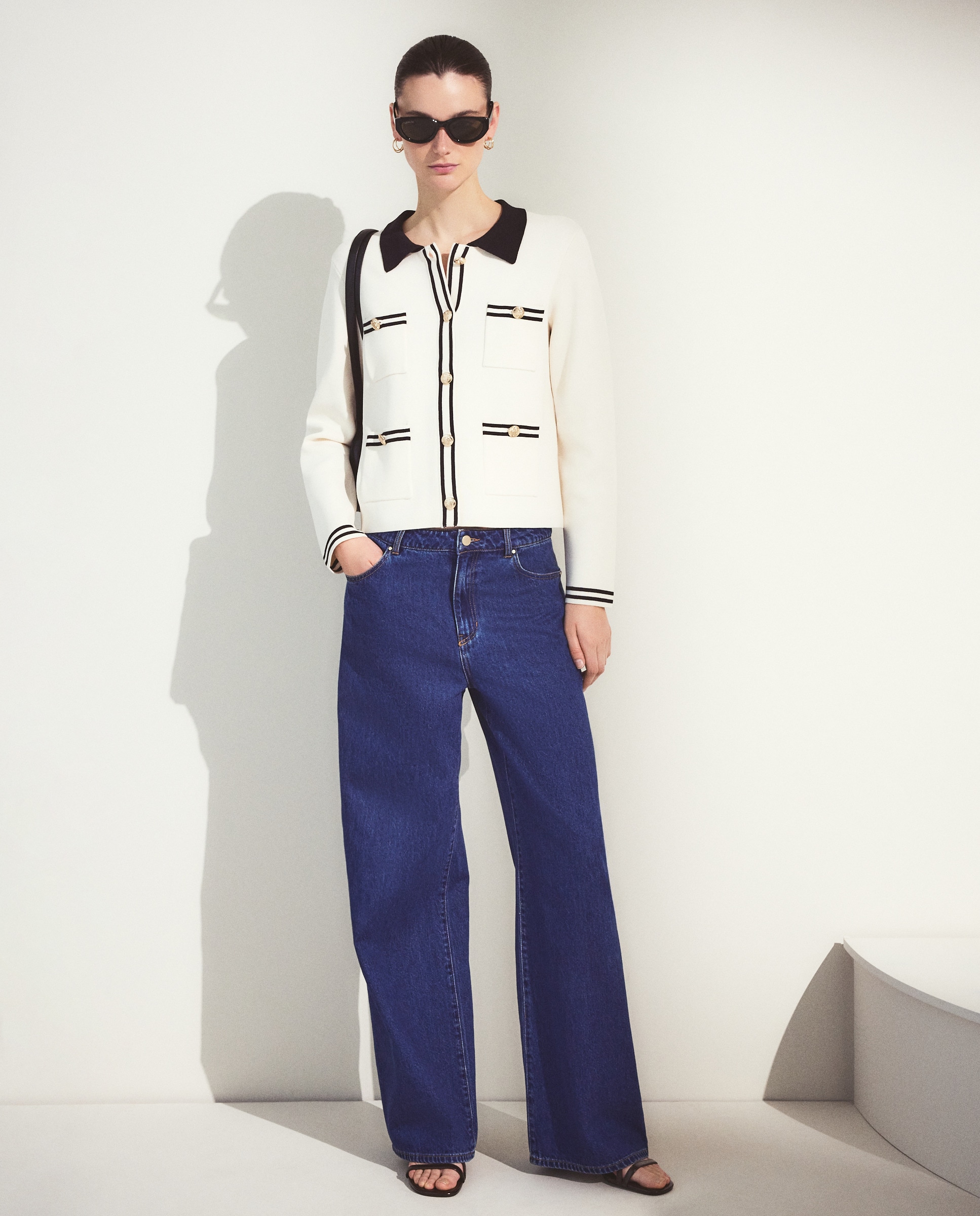 Imagem 0 de Casaco Curto com Colarinho de Polo