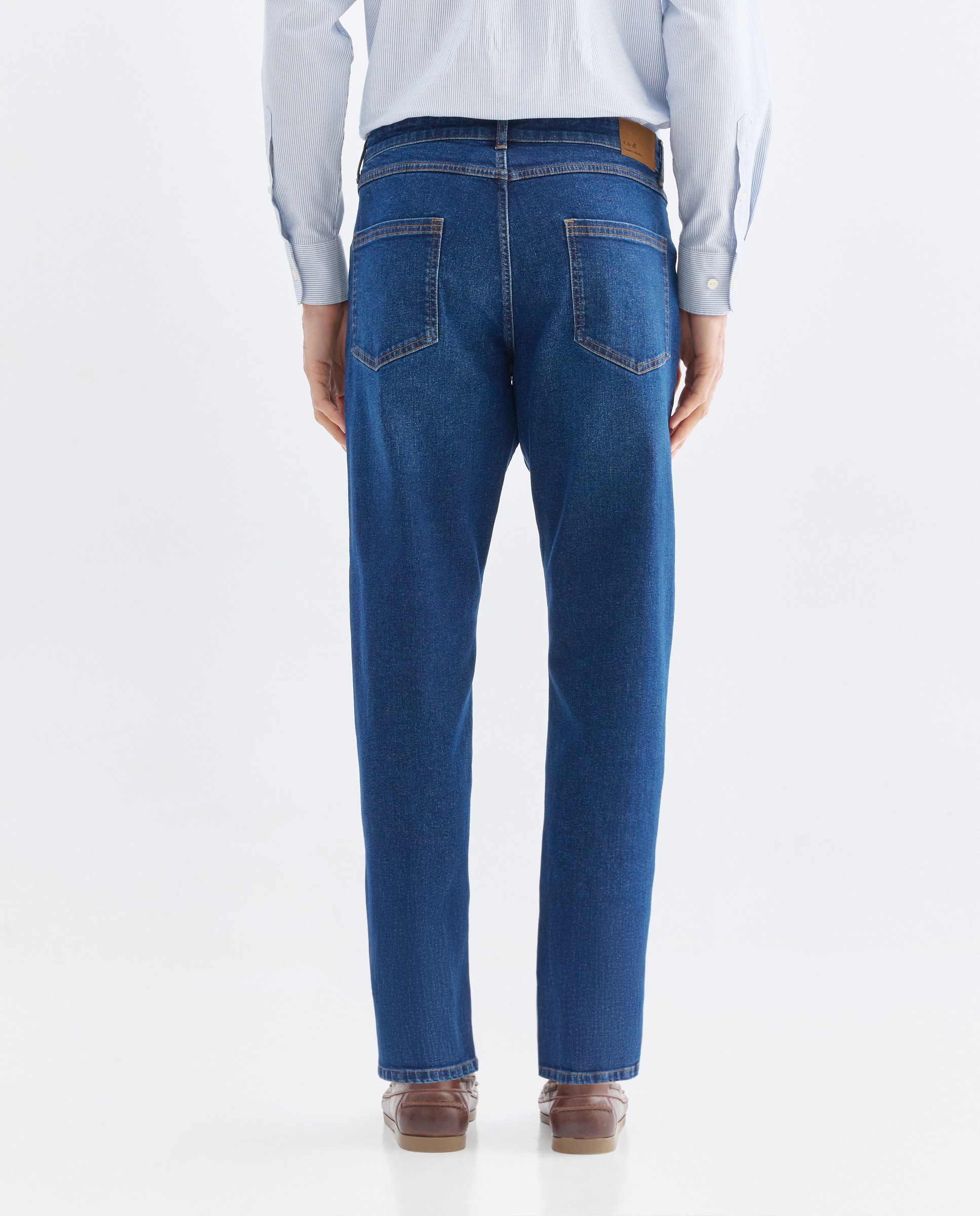 Pantalón vaquero hombre tapered fit Azul Suave-3