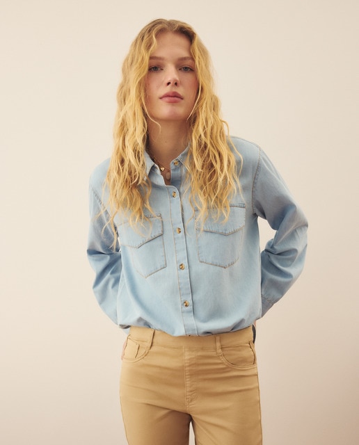 Imagen 0 de Camisa vaquera de mujer